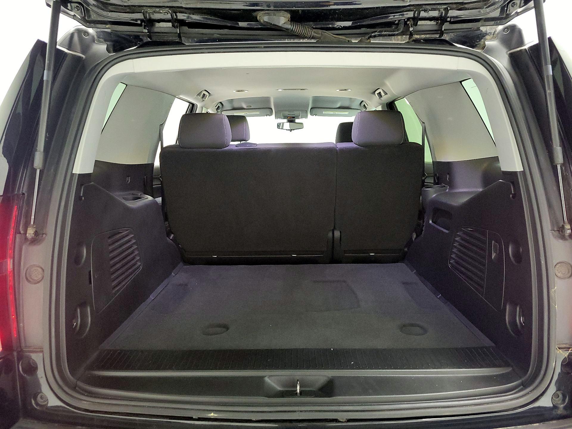 Thumbnail: 2020 Chevrolet Tahoe - 20