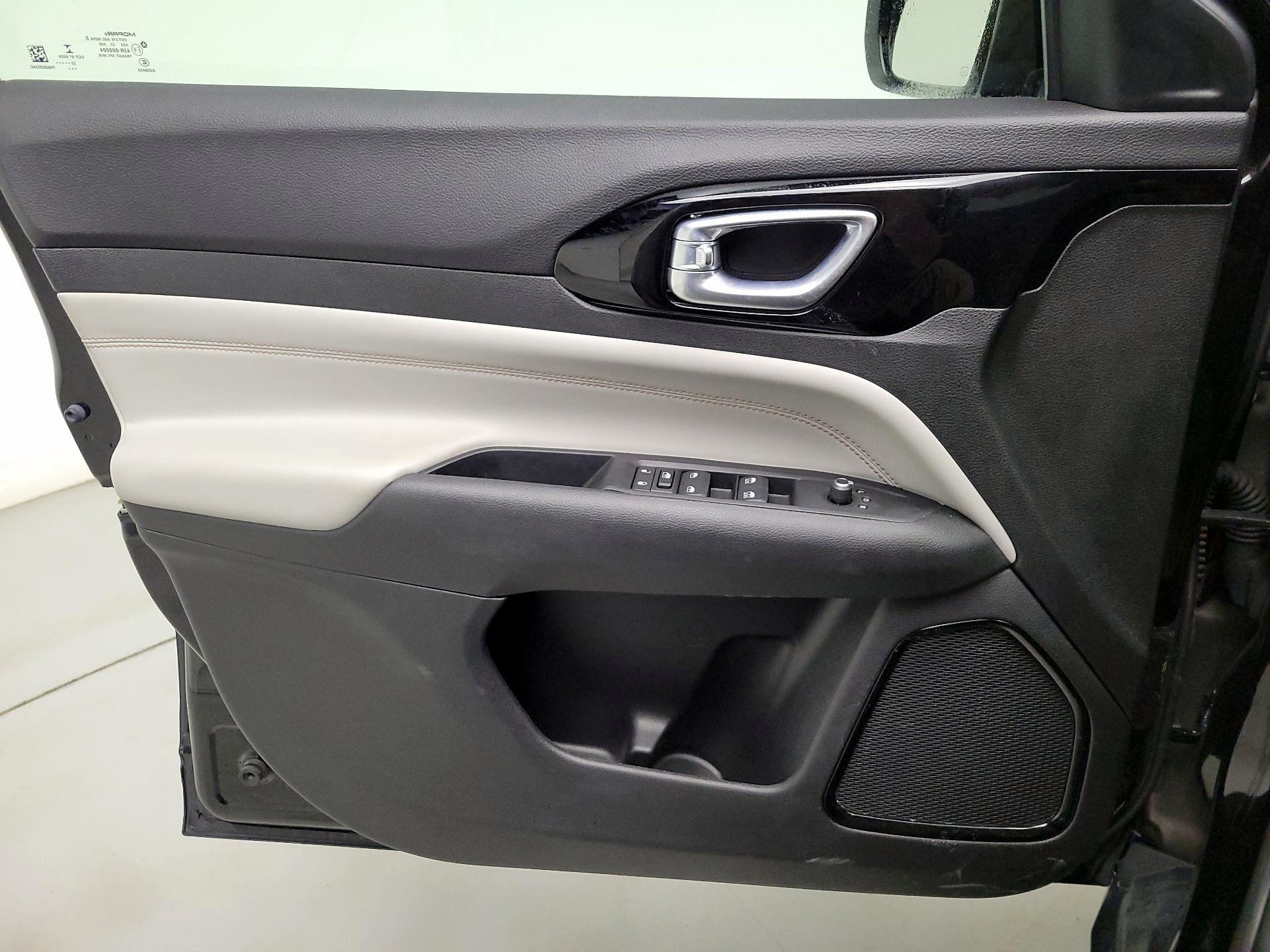 Thumbnail: 2022 Jeep Compass - 12