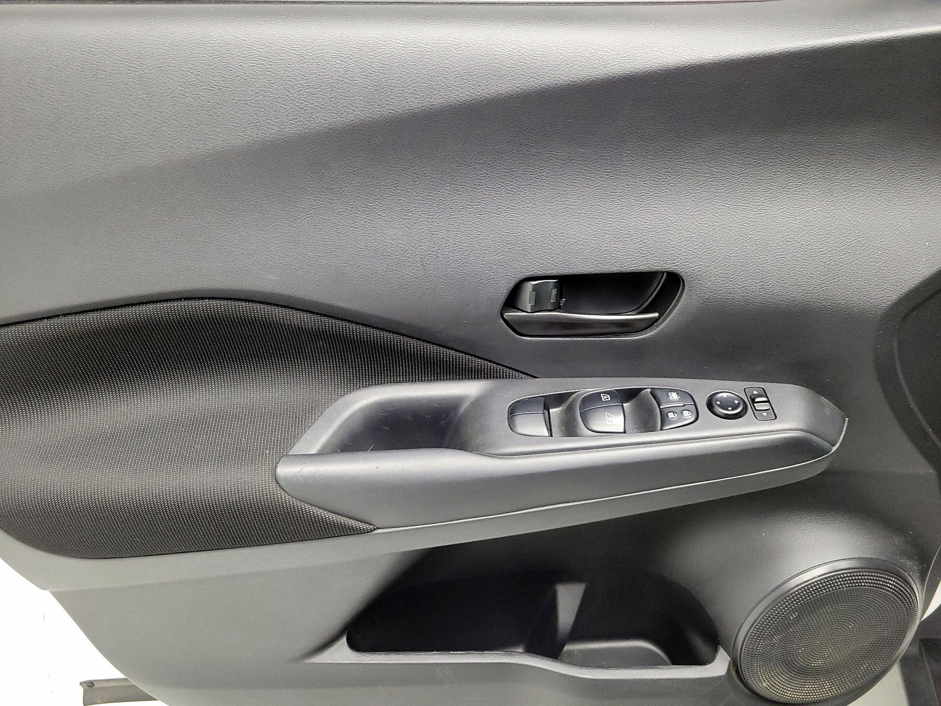 Thumbnail: 2022 Nissan Kicks - 12