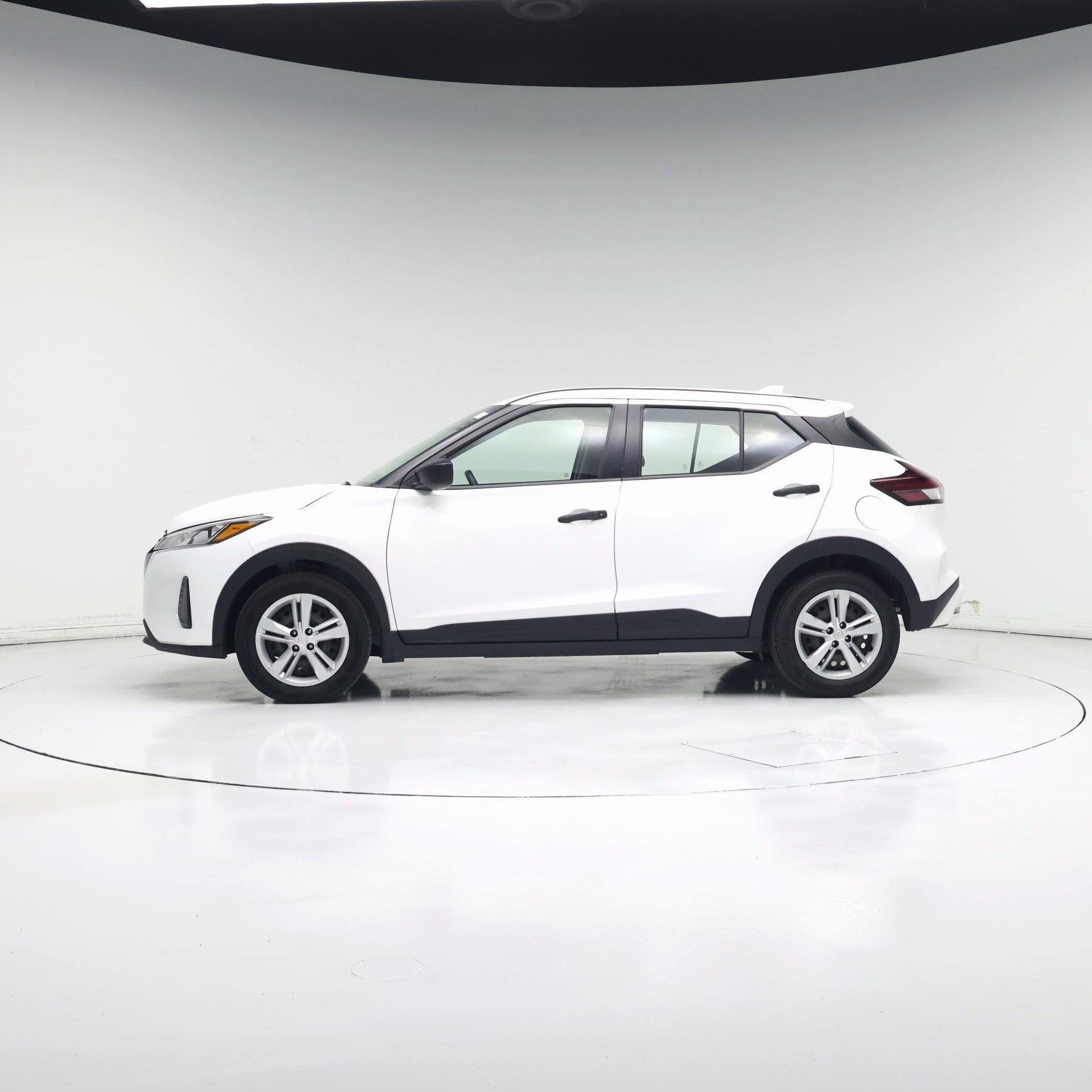 Thumbnail: 2022 Nissan Kicks - 3