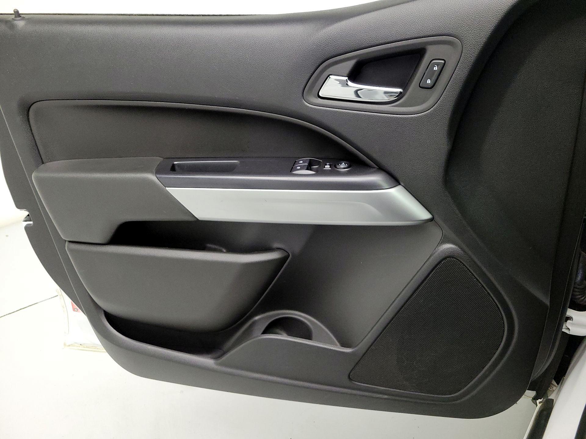 Thumbnail: 2022 Chevrolet Colorado - 12