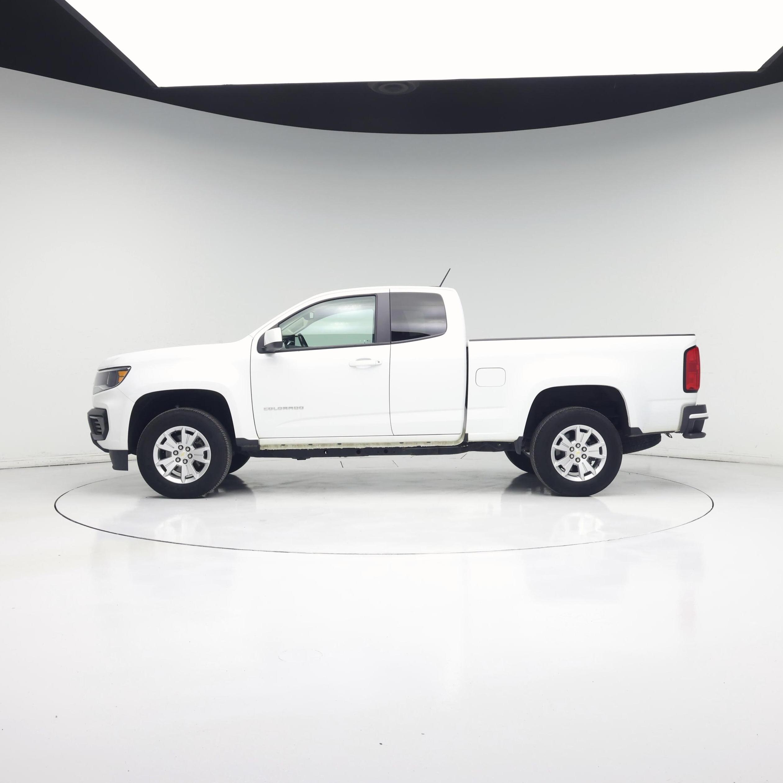 Thumbnail: 2022 Chevrolet Colorado - 3