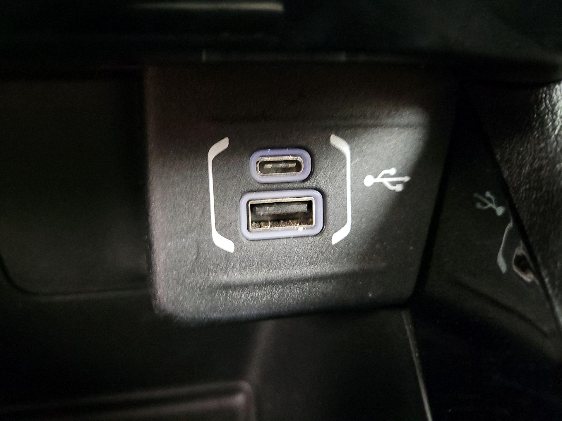 Thumbnail: 2022 Jeep Compass - 18