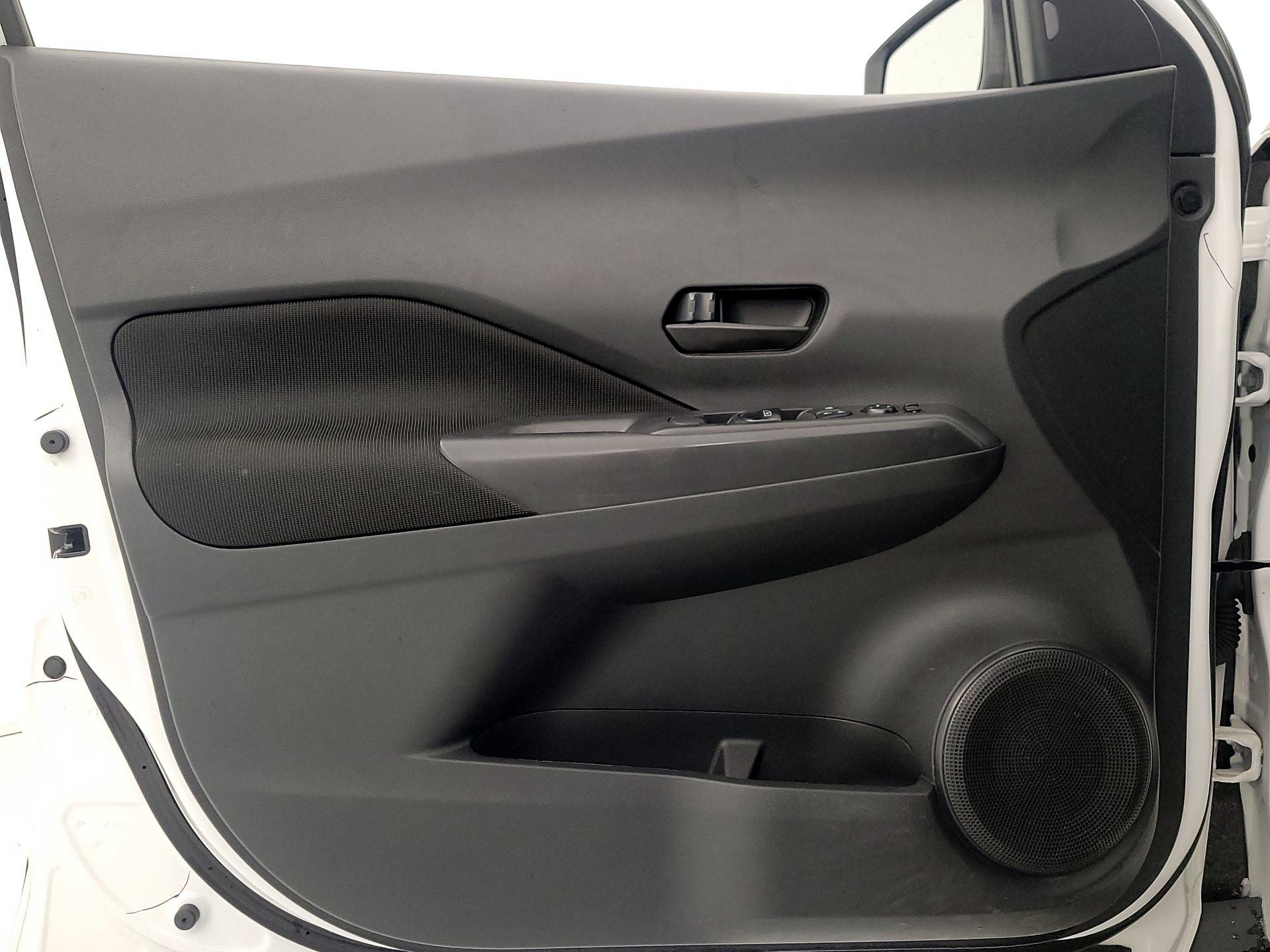 Thumbnail: 2022 Nissan Kicks - 12