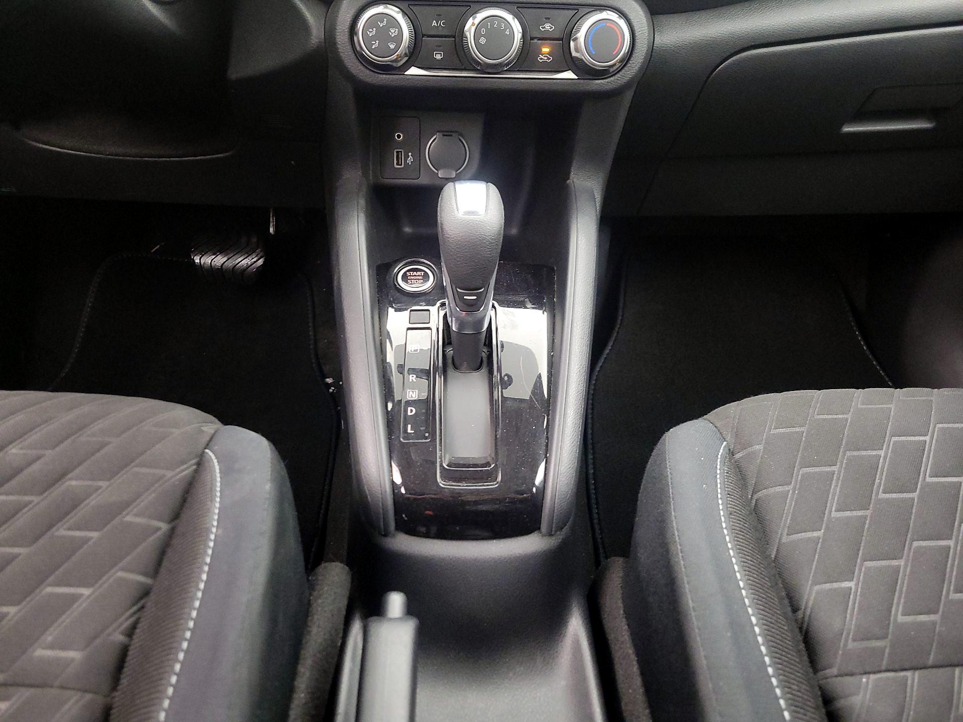 Thumbnail: 2022 Nissan Kicks - 17