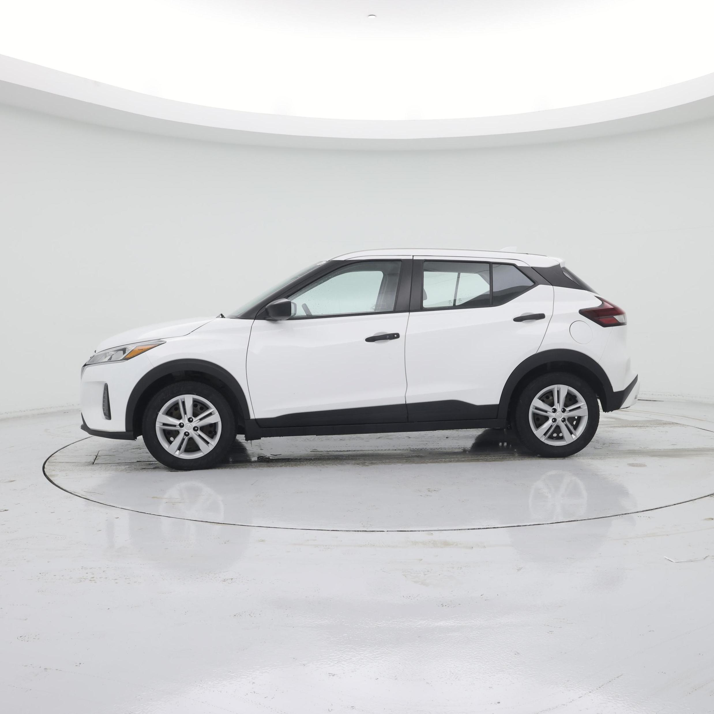 Thumbnail: 2022 Nissan Kicks - 3