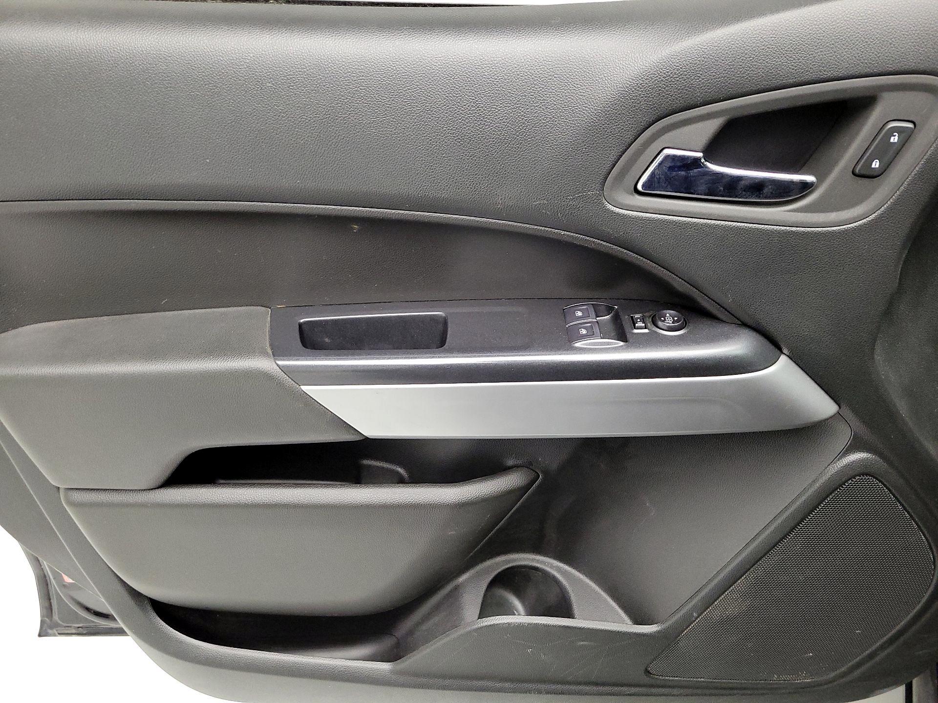 Thumbnail: 2022 Chevrolet Colorado - 12