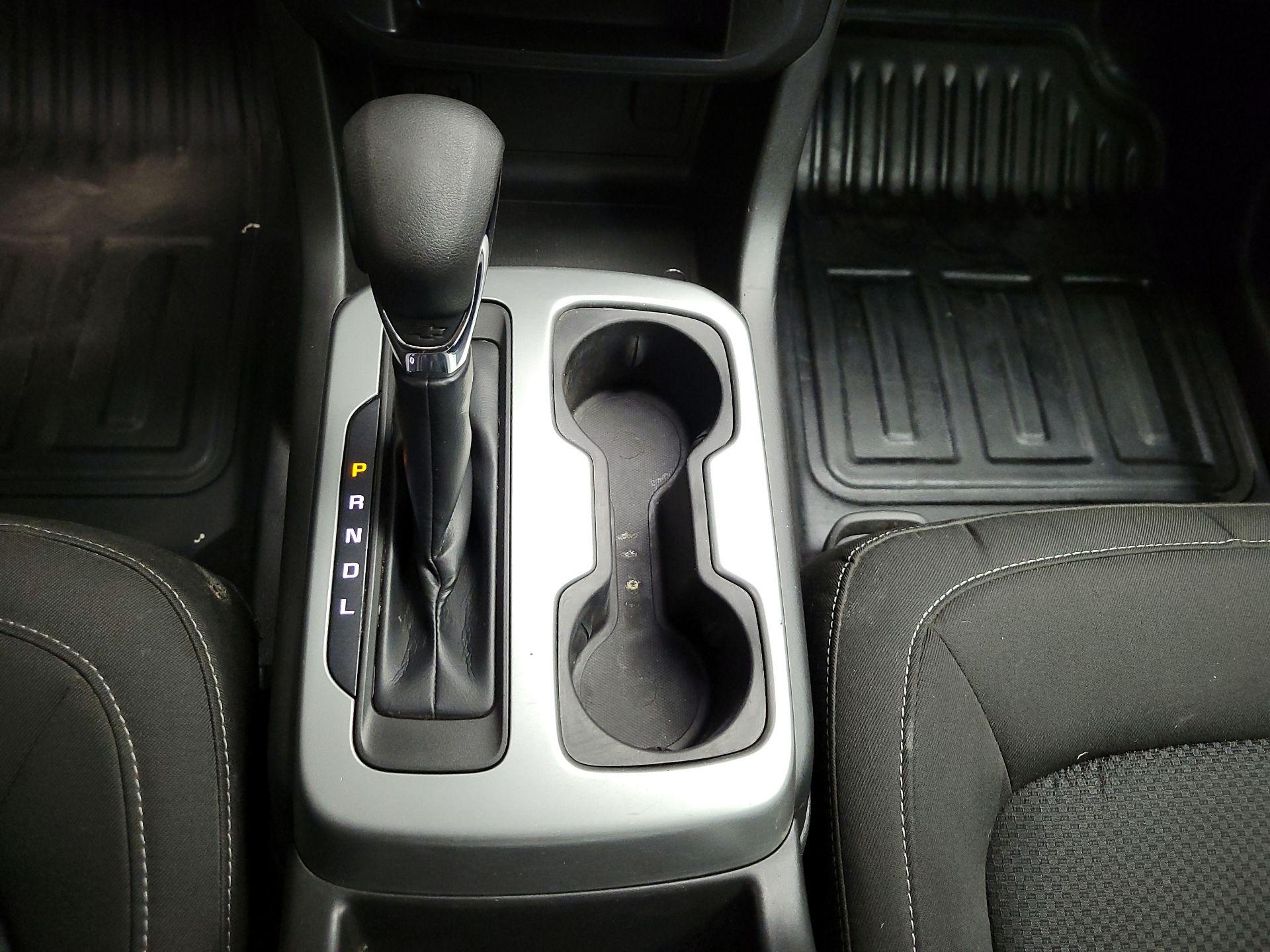 Thumbnail: 2022 Chevrolet Colorado - 16