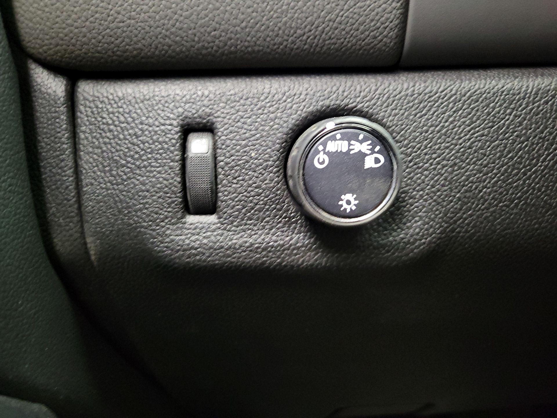 Thumbnail: 2021 Chevrolet Colorado - 13