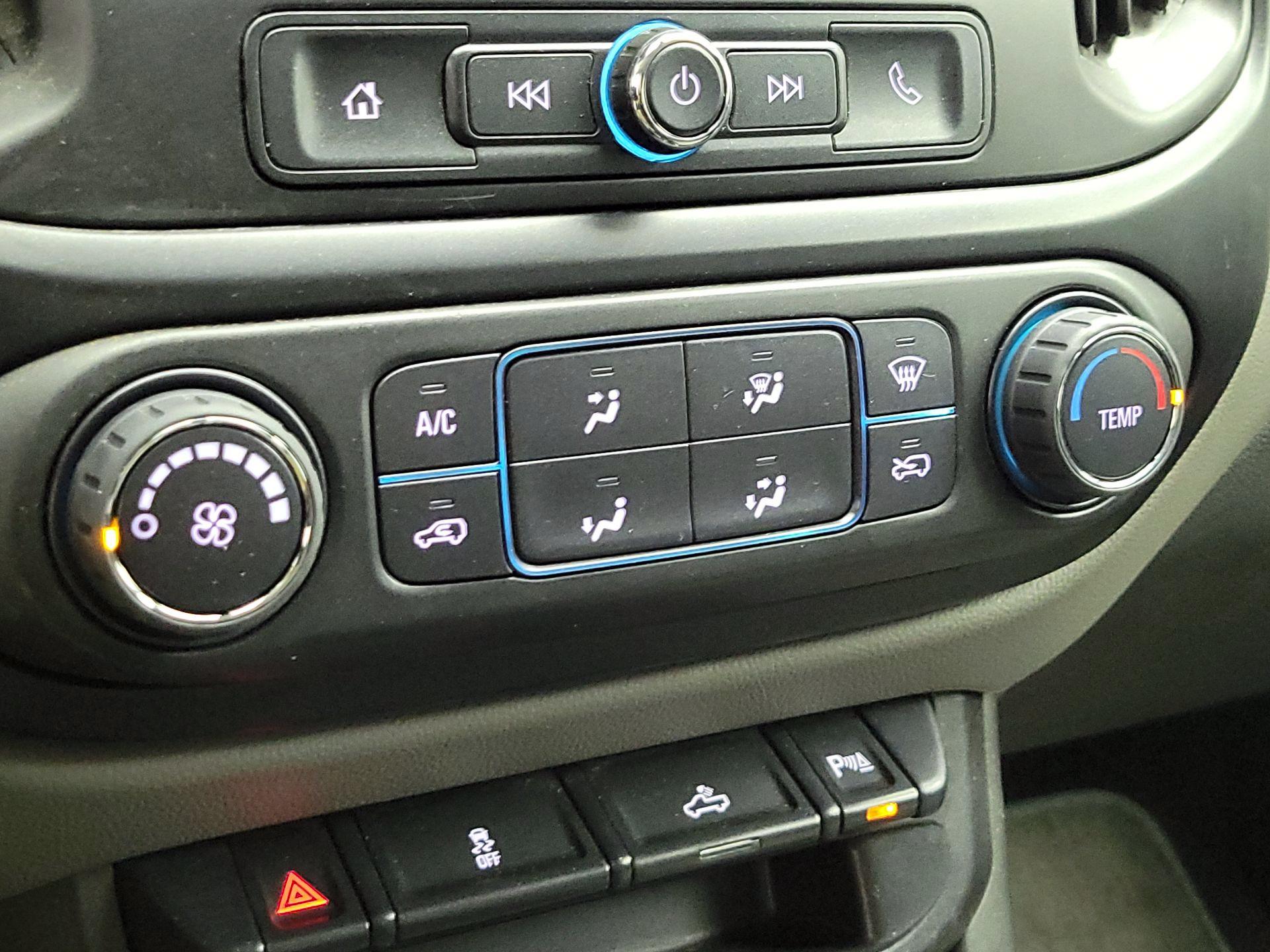 Thumbnail: 2021 Chevrolet Colorado - 16