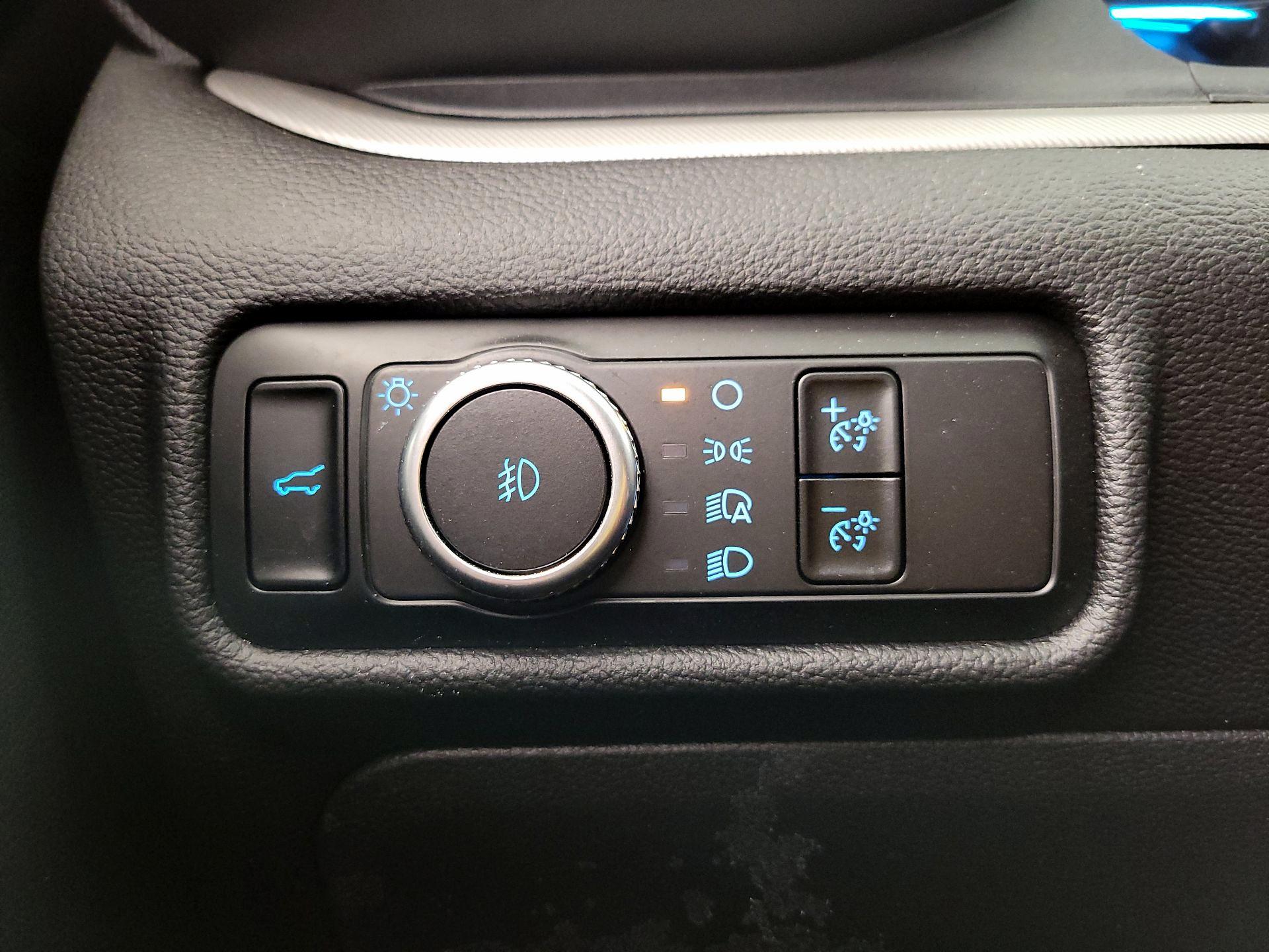 Thumbnail: 2023 Ford Explorer - 13