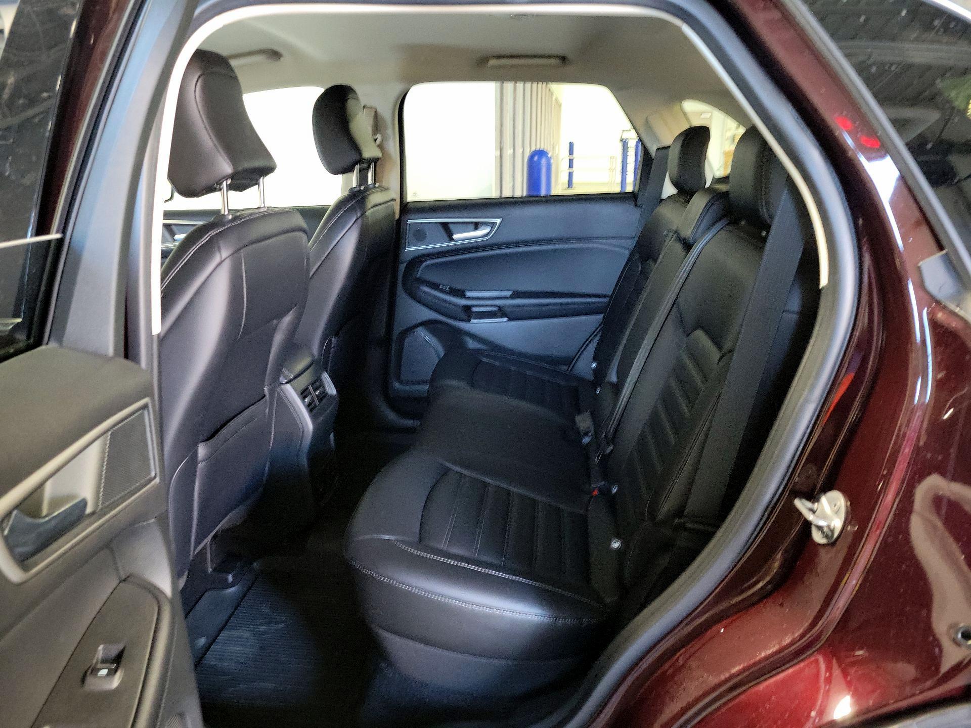 Thumbnail: 2022 Ford Edge - 17