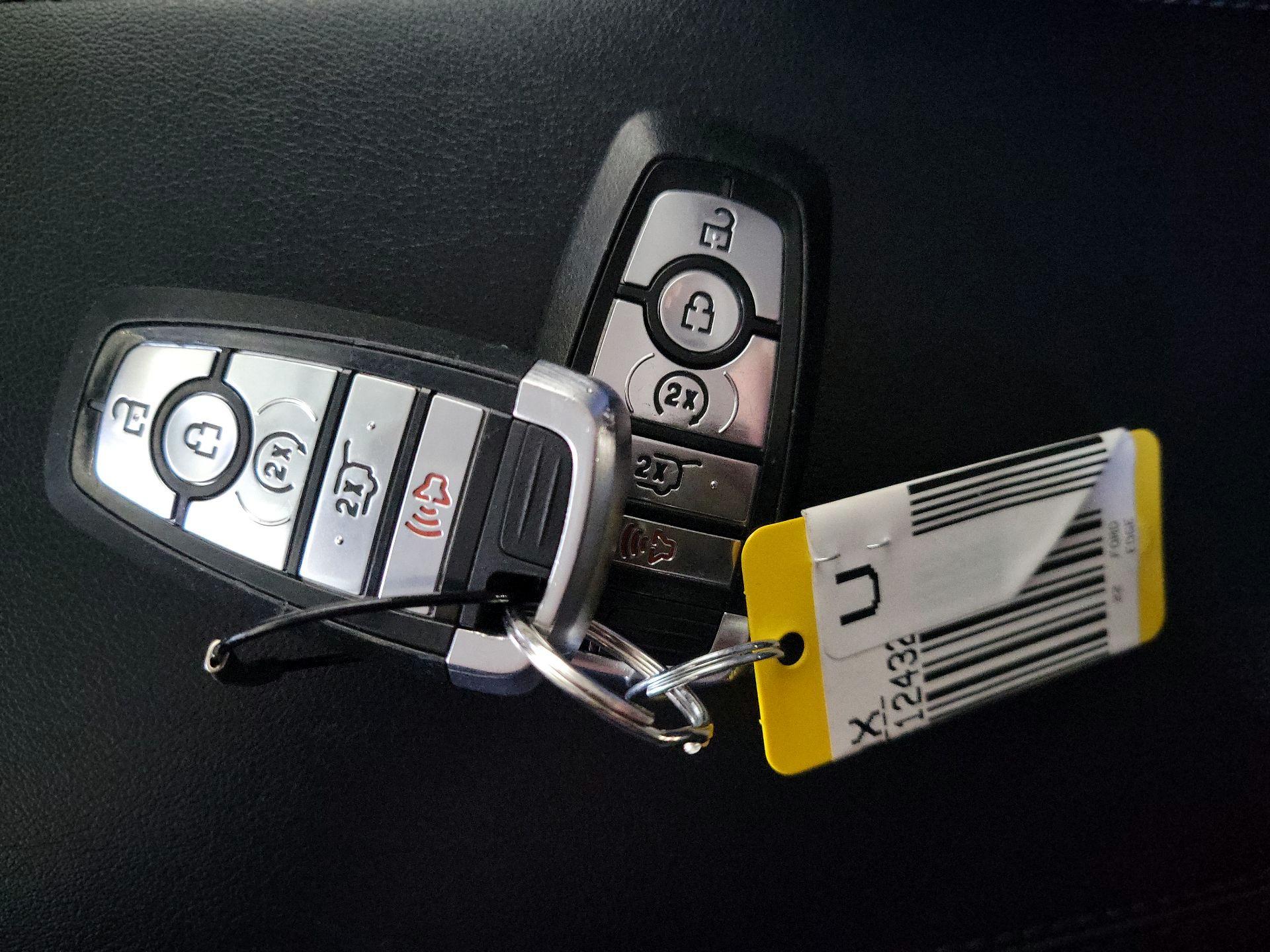 Thumbnail: 2022 Ford Edge - 20