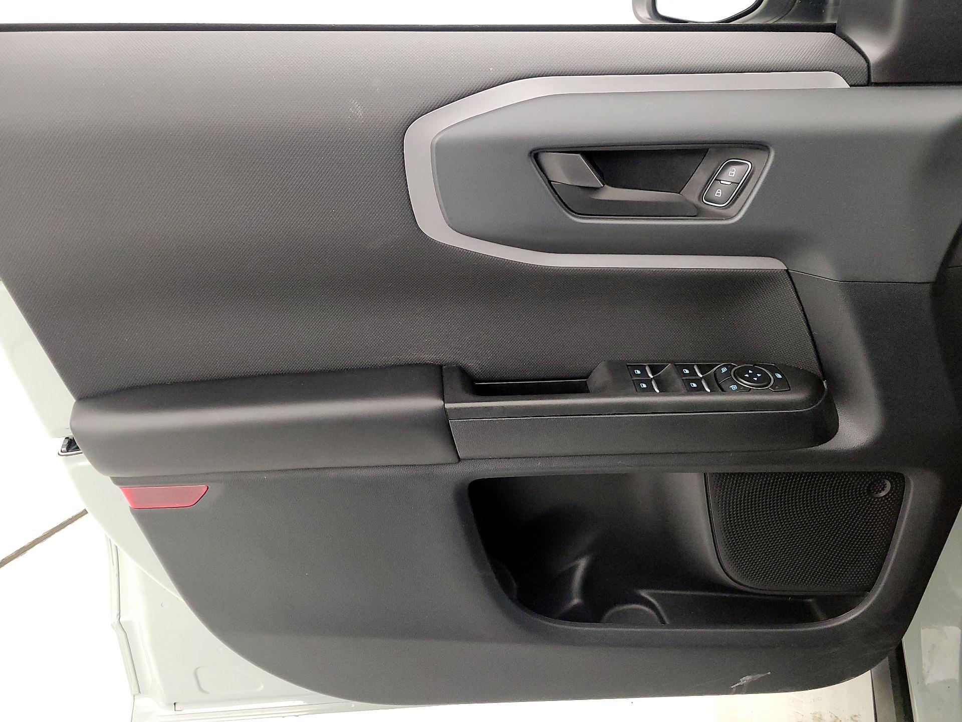 Thumbnail: 2023 Ford Bronco Sport - 12