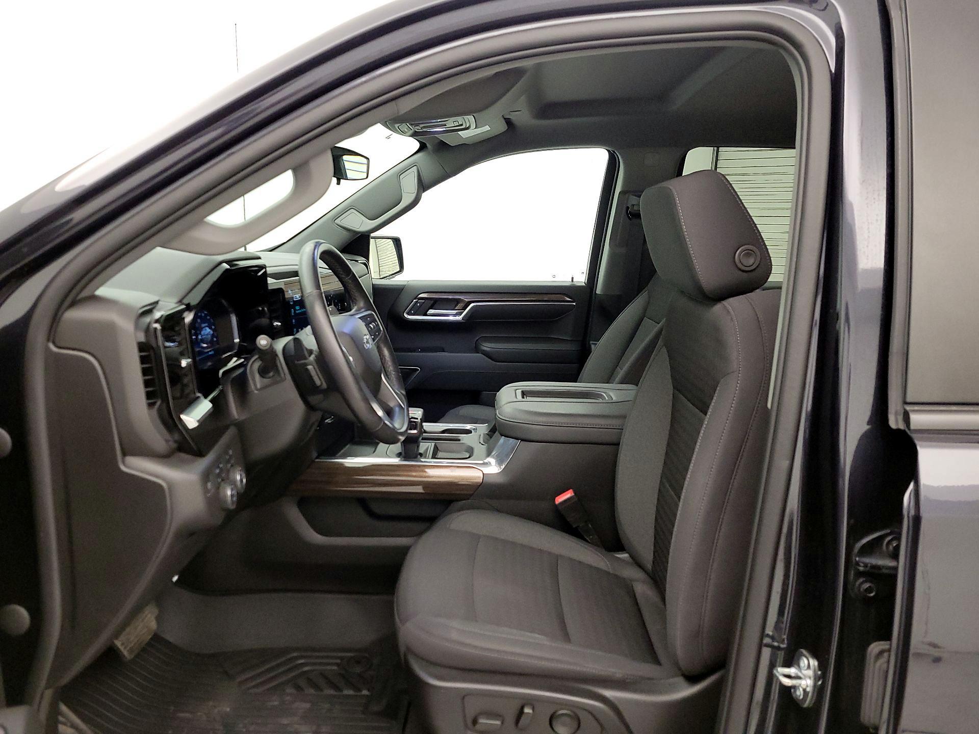 Thumbnail: 2022 Chevrolet Silverado 1500 - 11