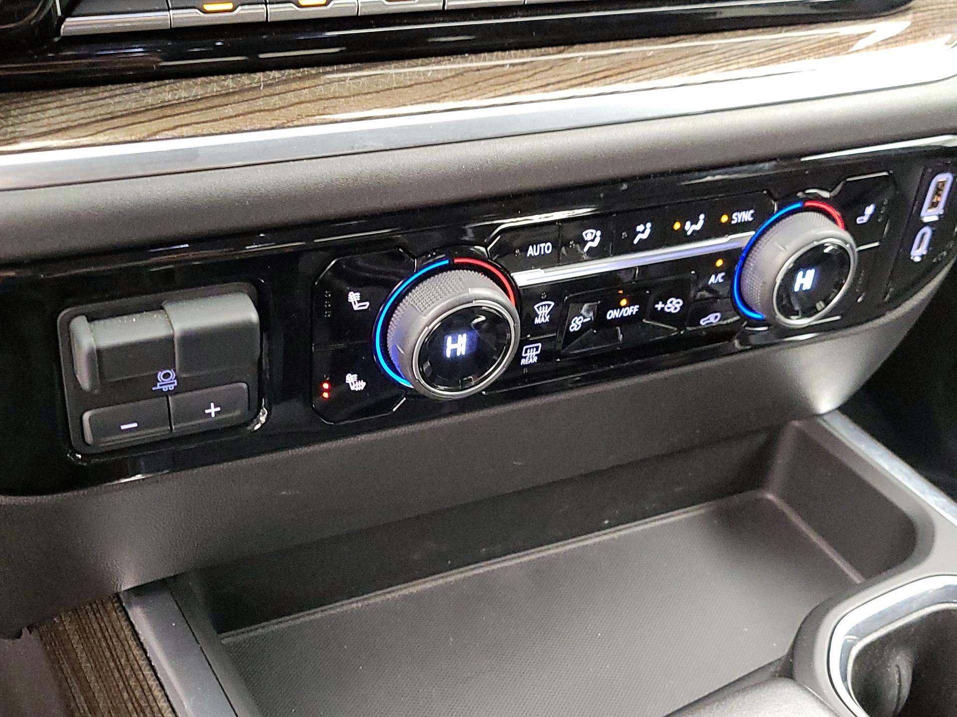 Thumbnail: 2022 Chevrolet Silverado 1500 - 16