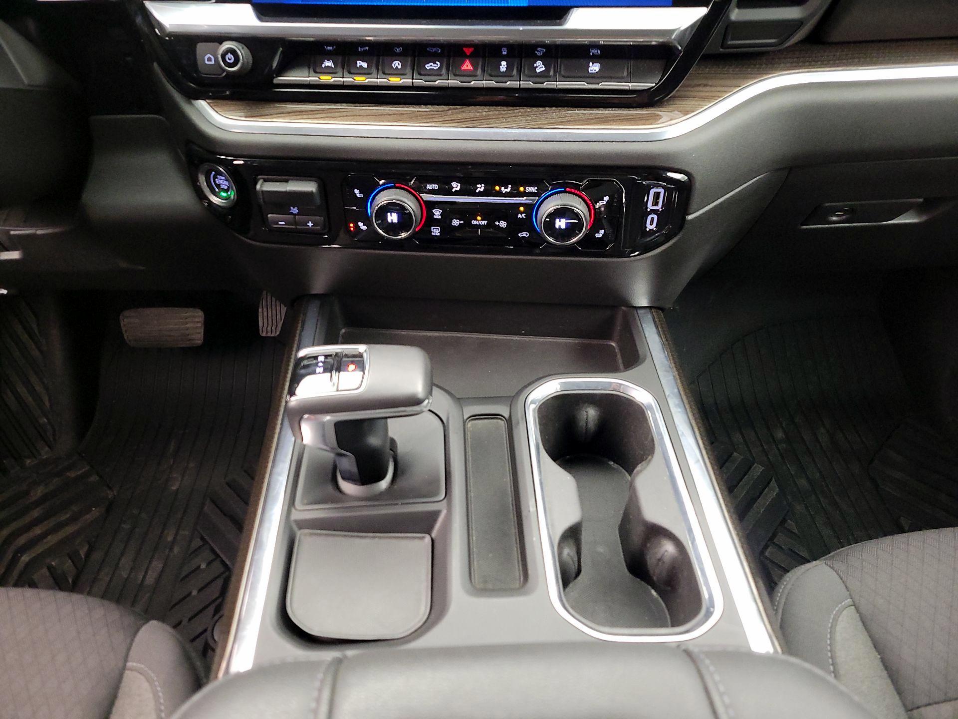 Thumbnail: 2022 Chevrolet Silverado 1500 - 17