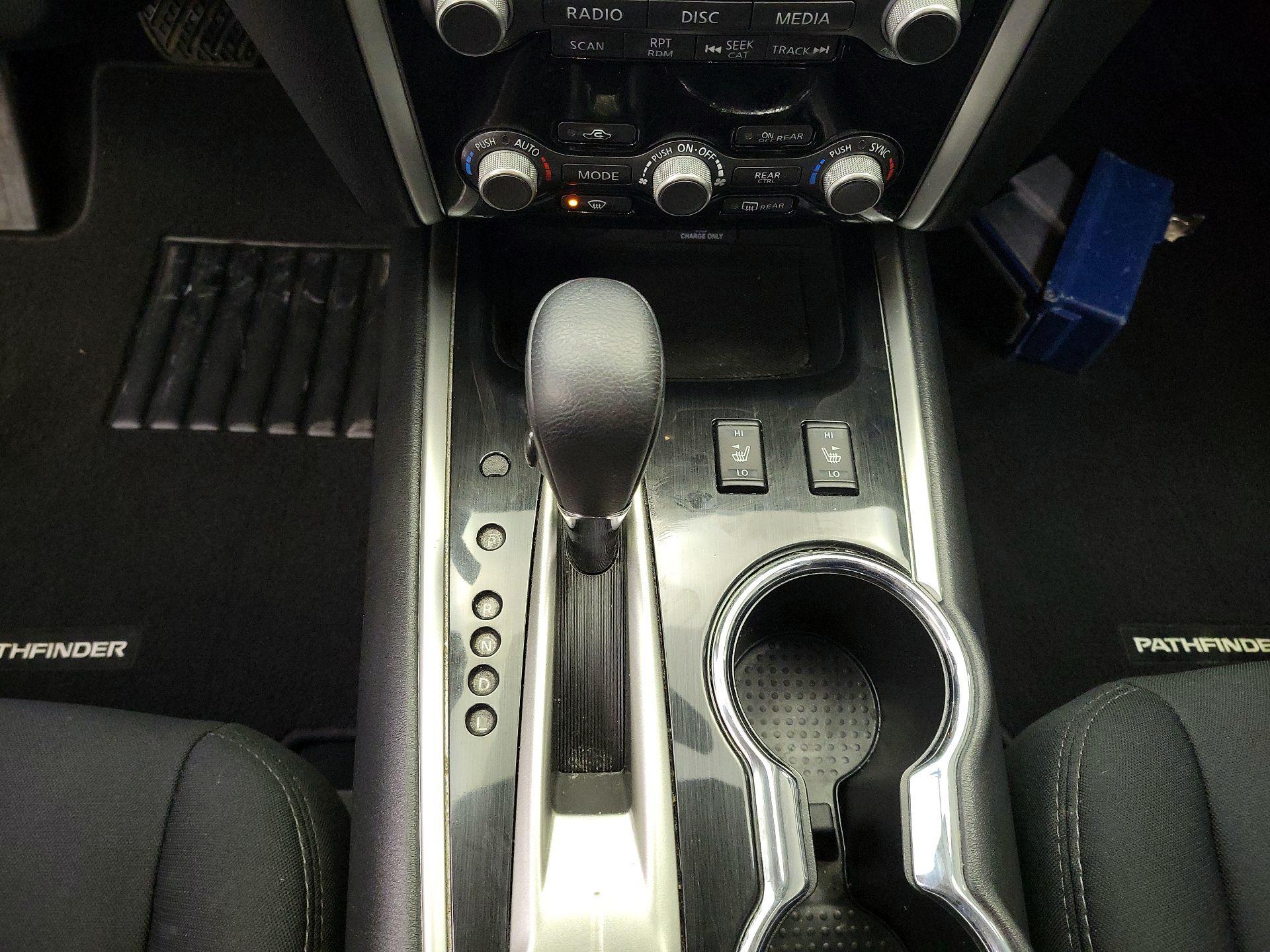 Thumbnail: 2019 Nissan Pathfinder - 16