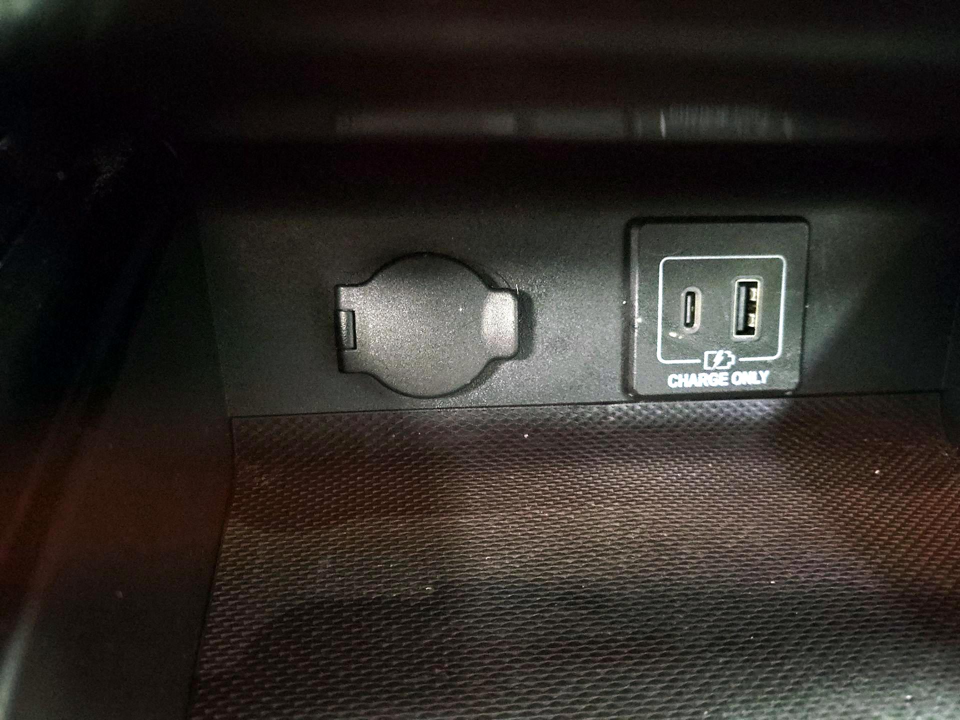 Thumbnail: 2019 Nissan Pathfinder - 17