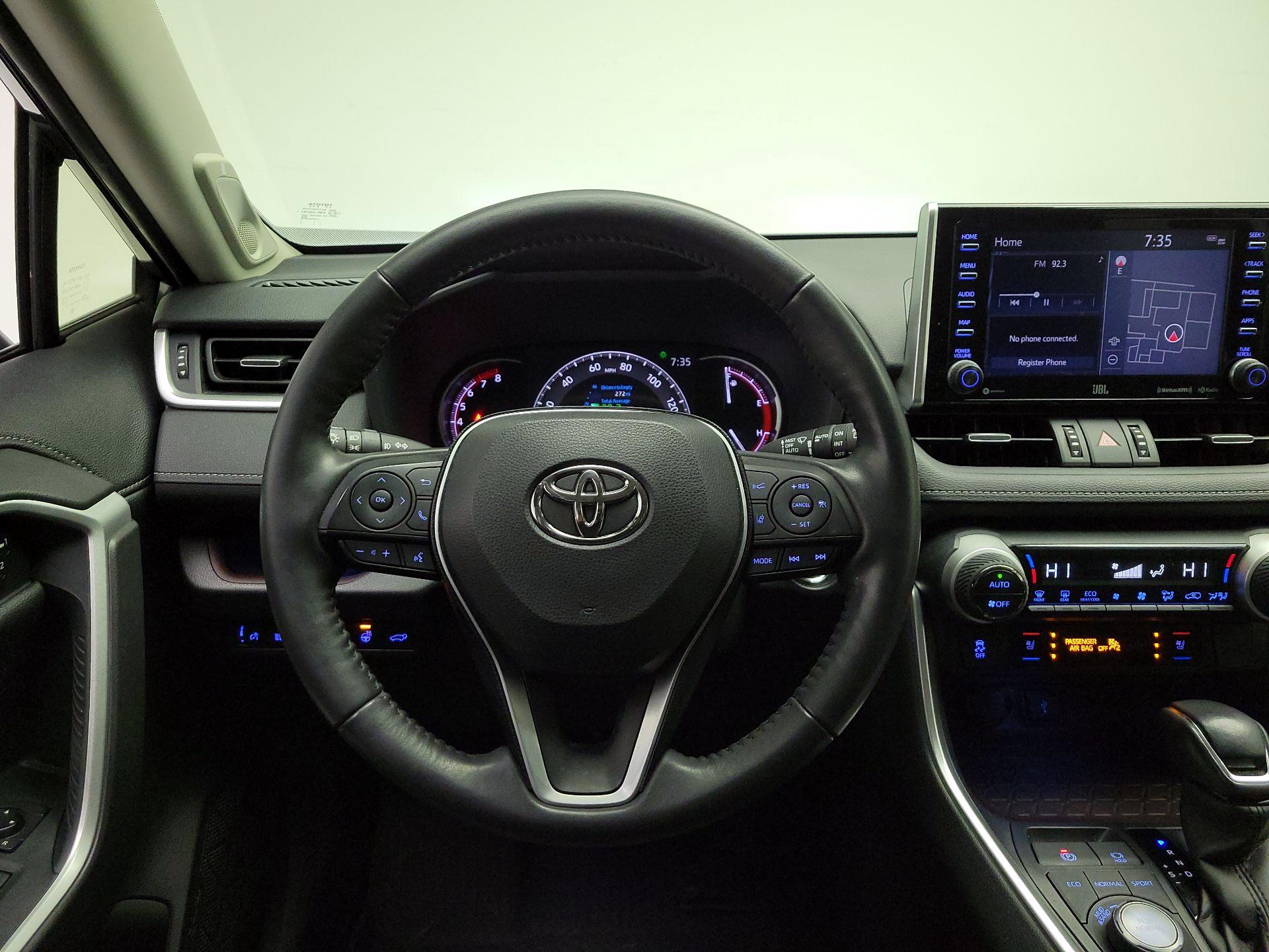 Thumbnail: 2021 Toyota RAV4 - 10