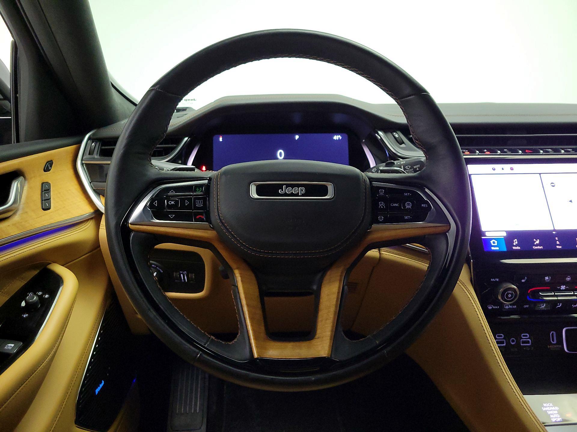 Thumbnail: 2023 Jeep Grand Cherokee - 10