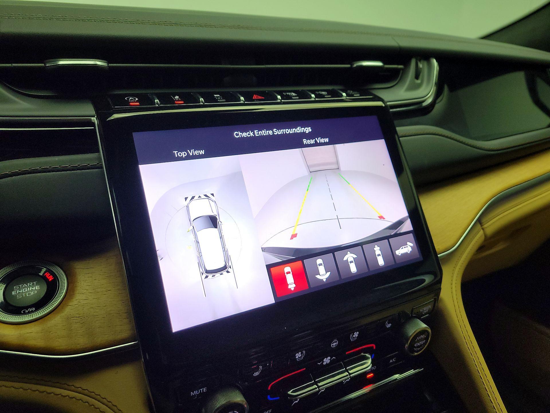 Thumbnail: 2023 Jeep Grand Cherokee - 14