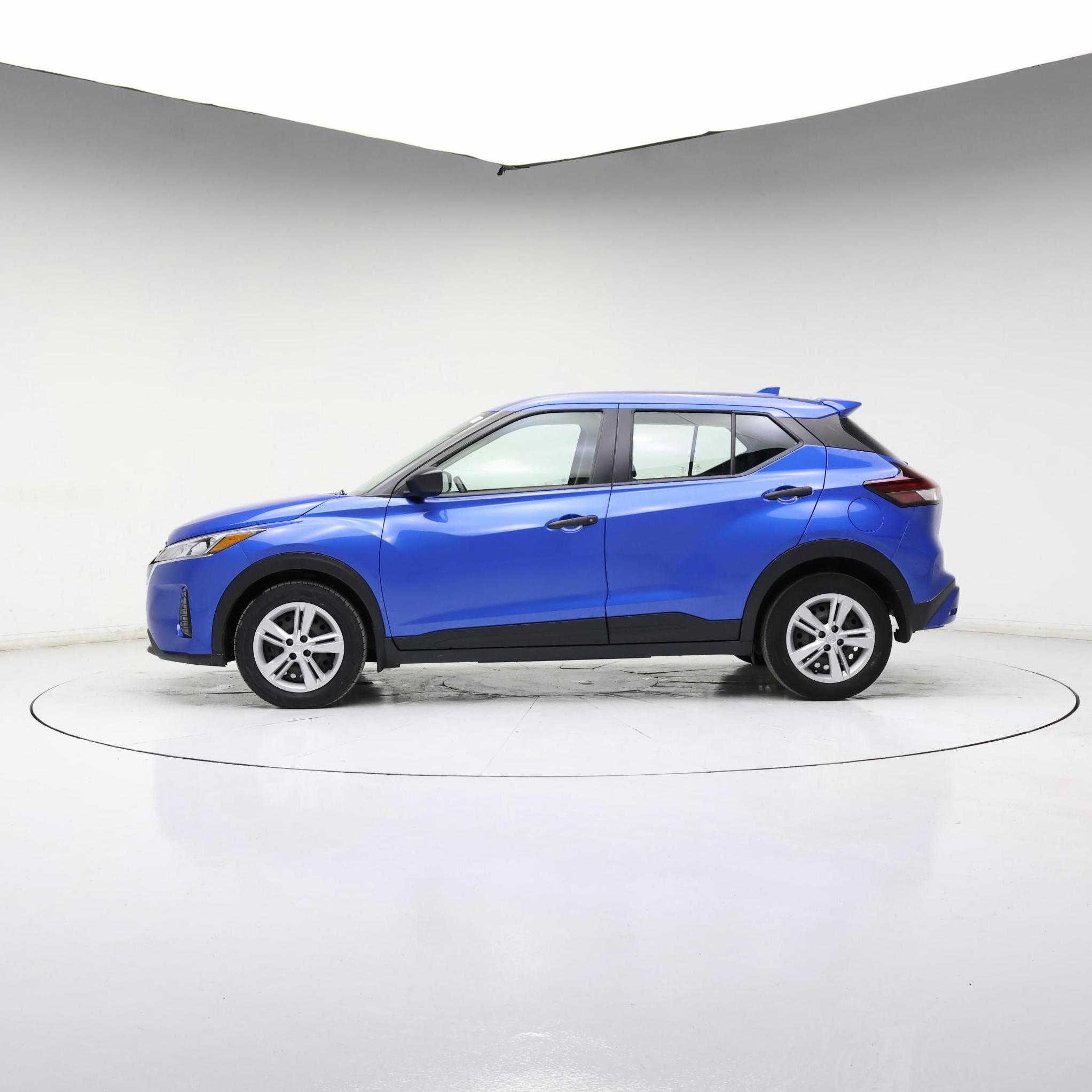 Thumbnail: 2023 Nissan Kicks - 3