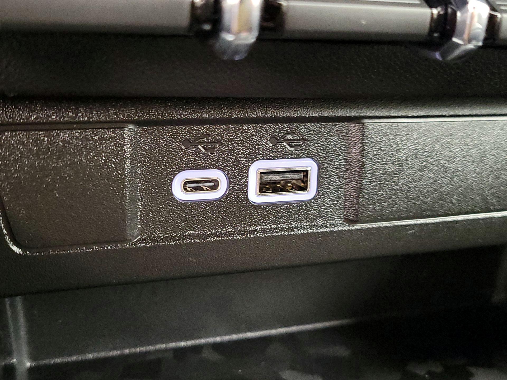 Thumbnail: 2024 Chevrolet Colorado - 18