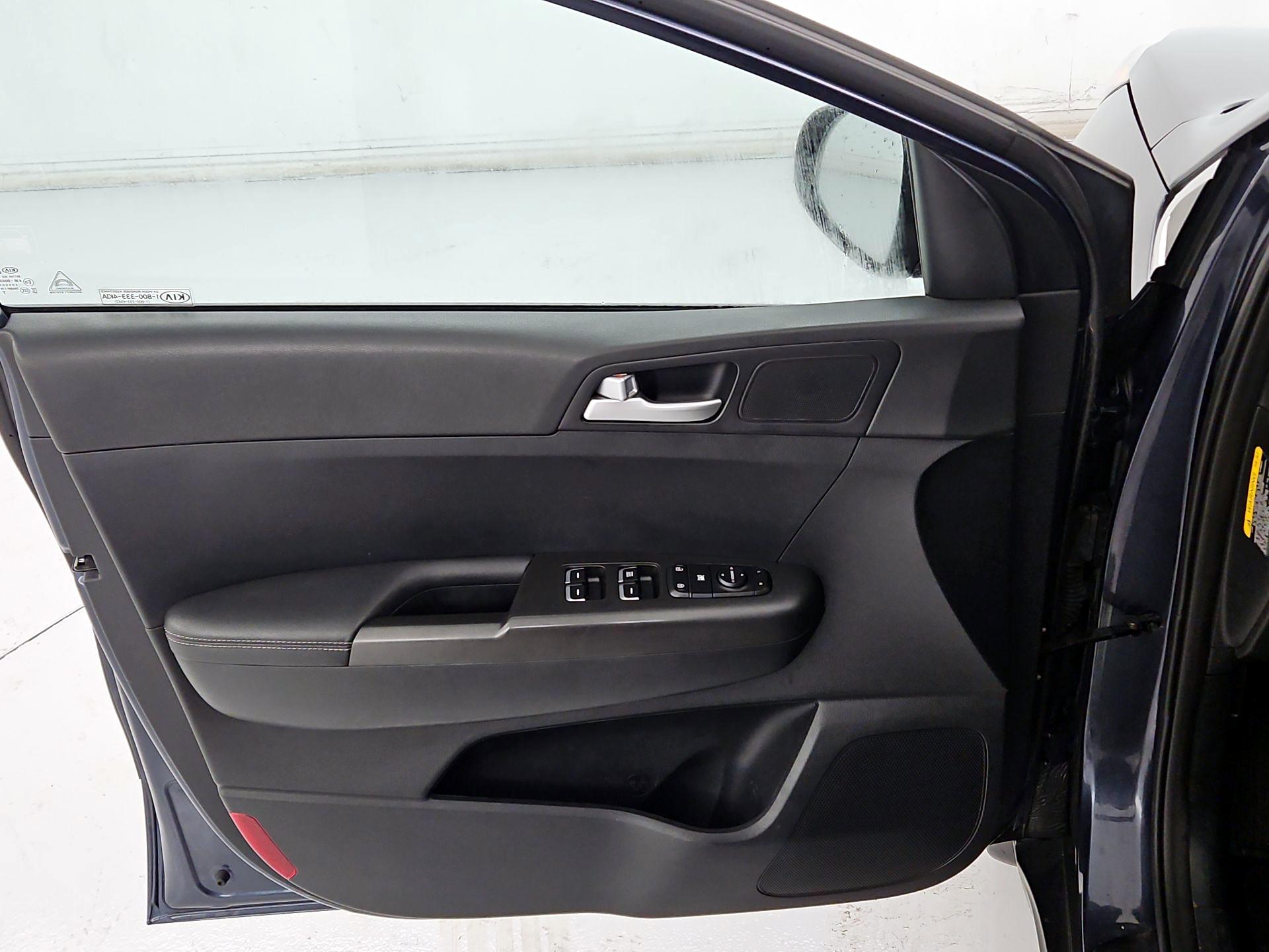 Thumbnail: 2021 Kia Sportage - 12