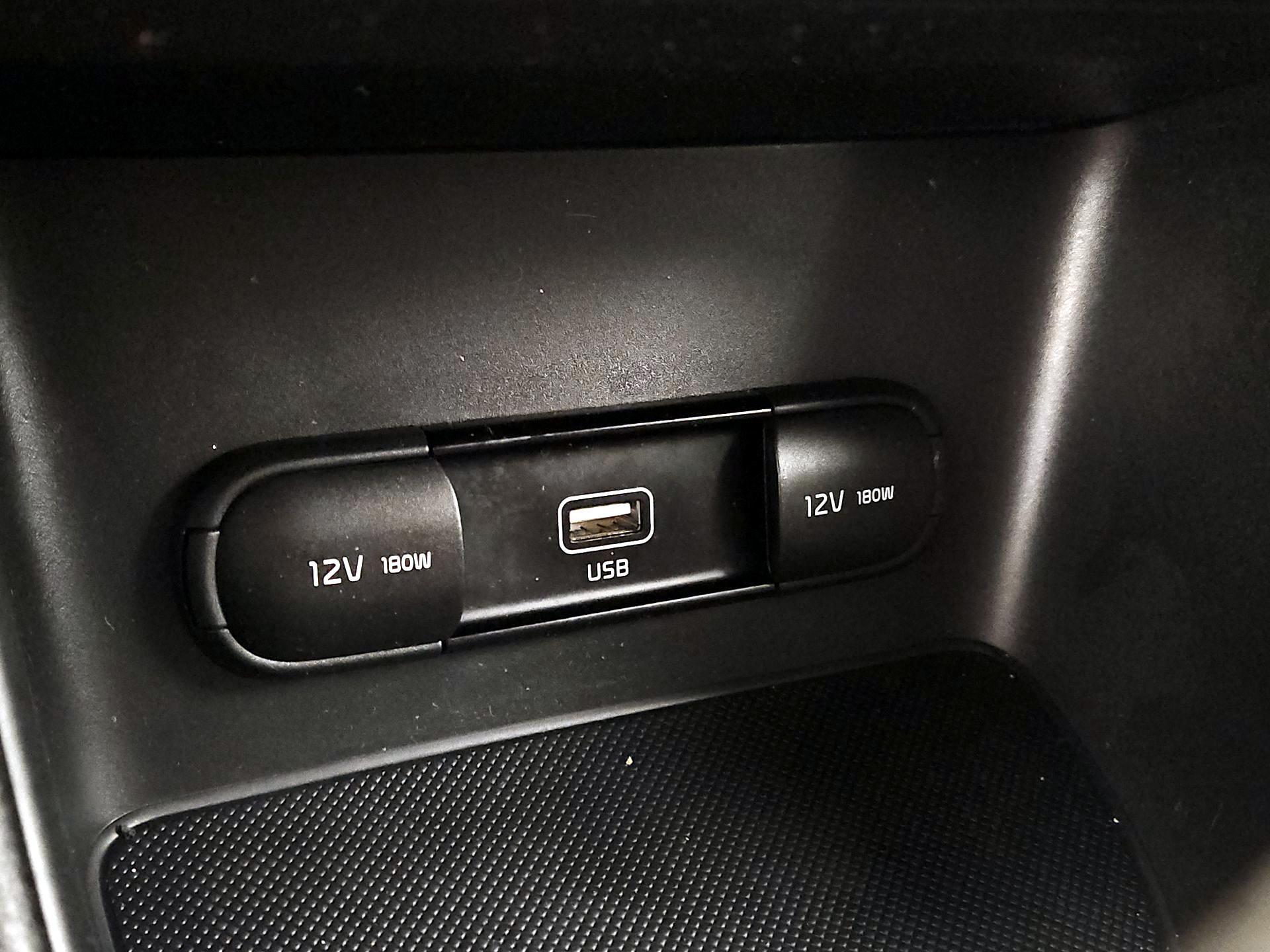 Thumbnail: 2021 Kia Sportage - 18