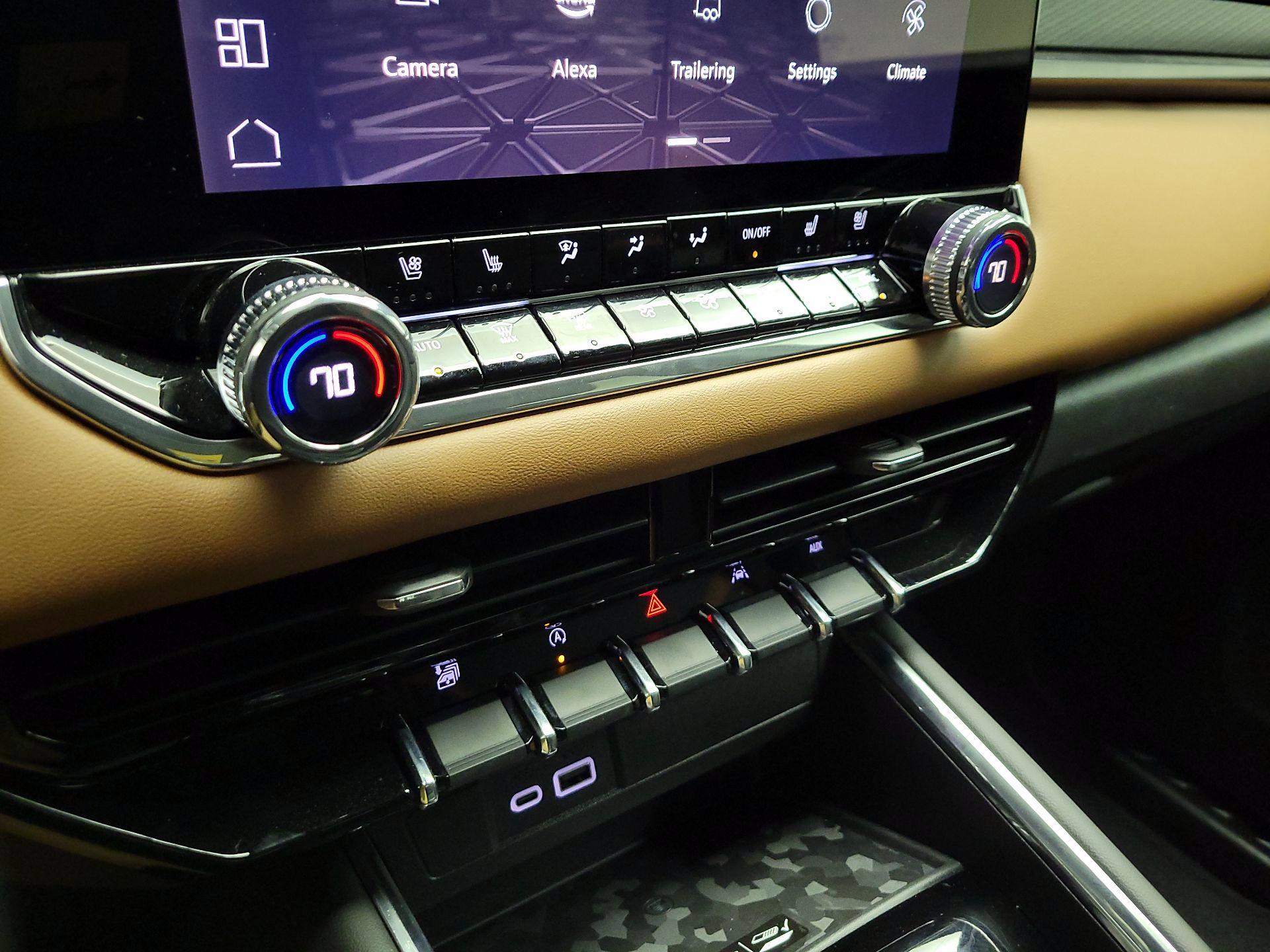 Thumbnail: 2024 GMC Canyon - 15