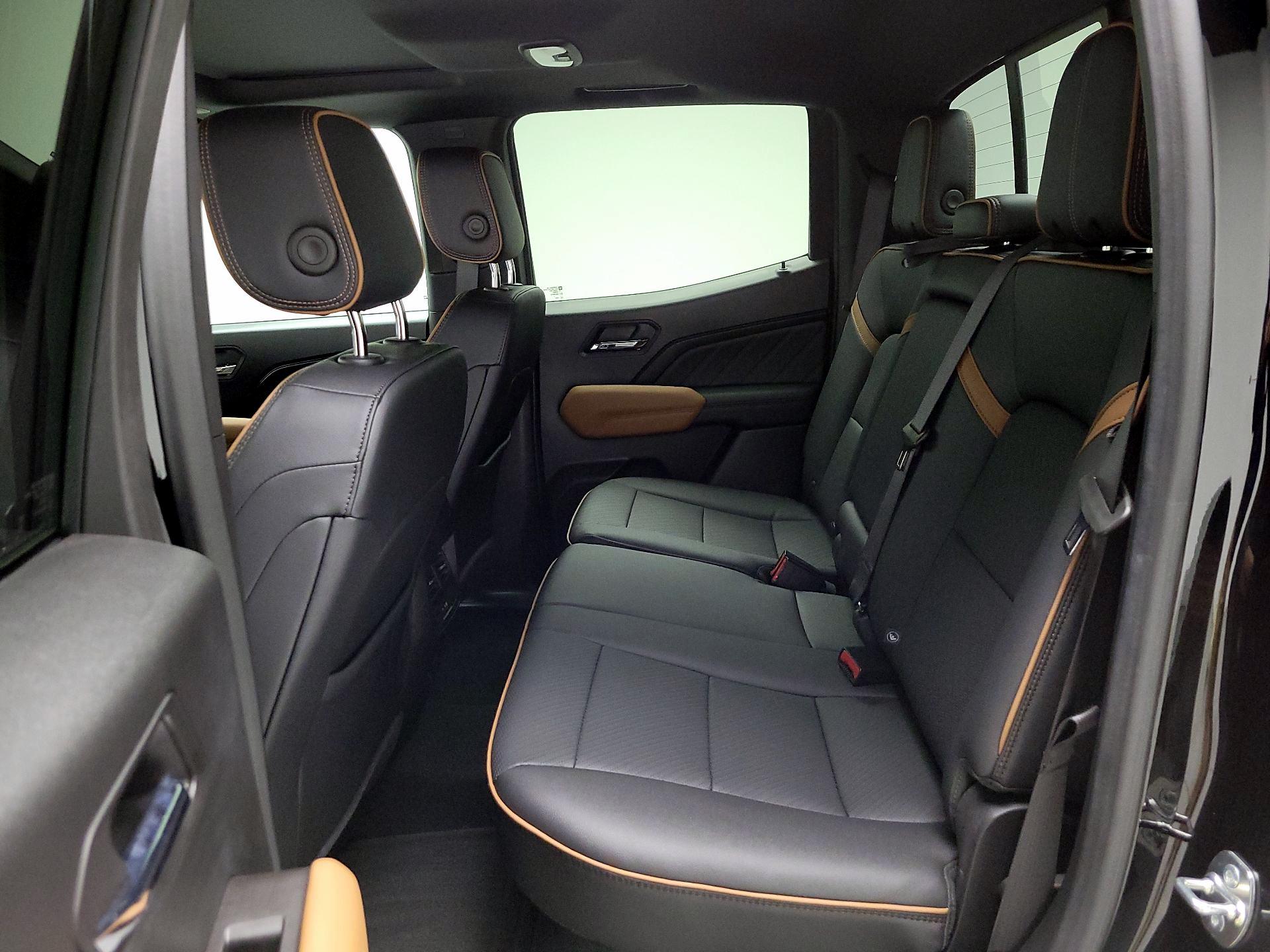 Thumbnail: 2024 GMC Canyon - 18