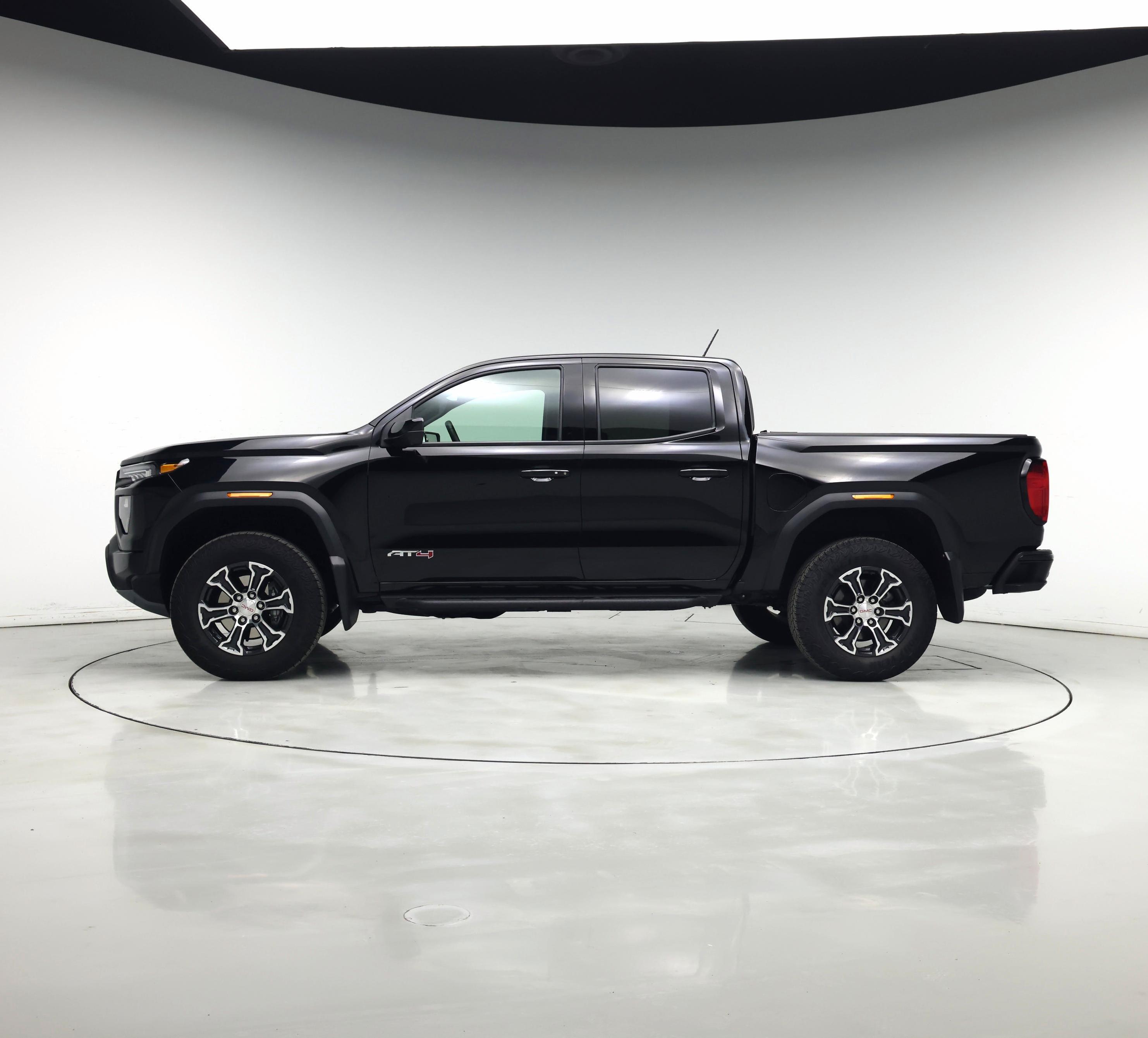 Thumbnail: 2024 GMC Canyon - 3