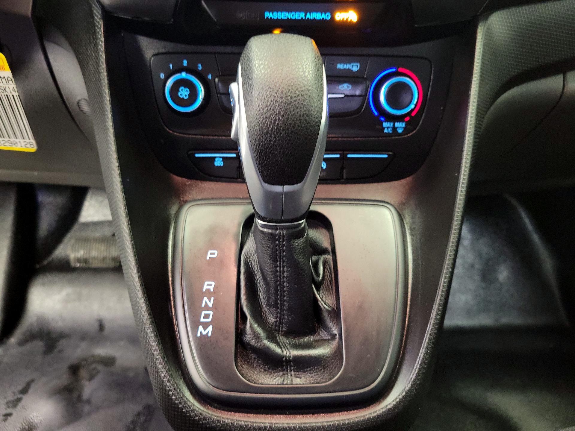 Thumbnail: 2019 Ford Transit Series - 16