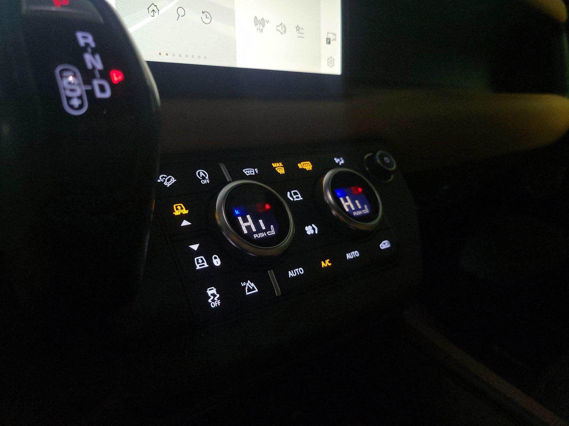 Thumbnail: 2023 Land Rover Defender - 16