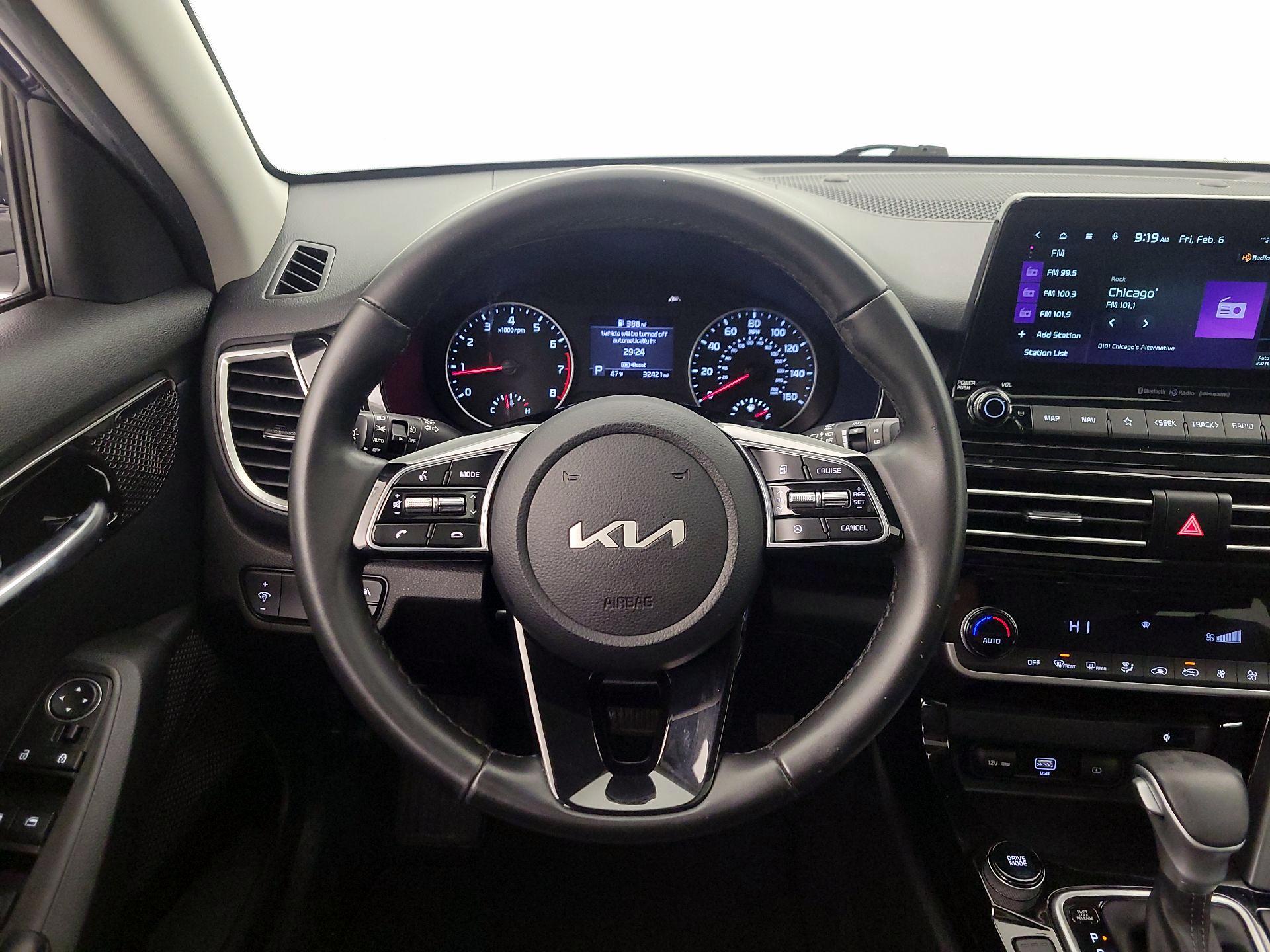 Thumbnail: 2023 Kia Seltos - 10