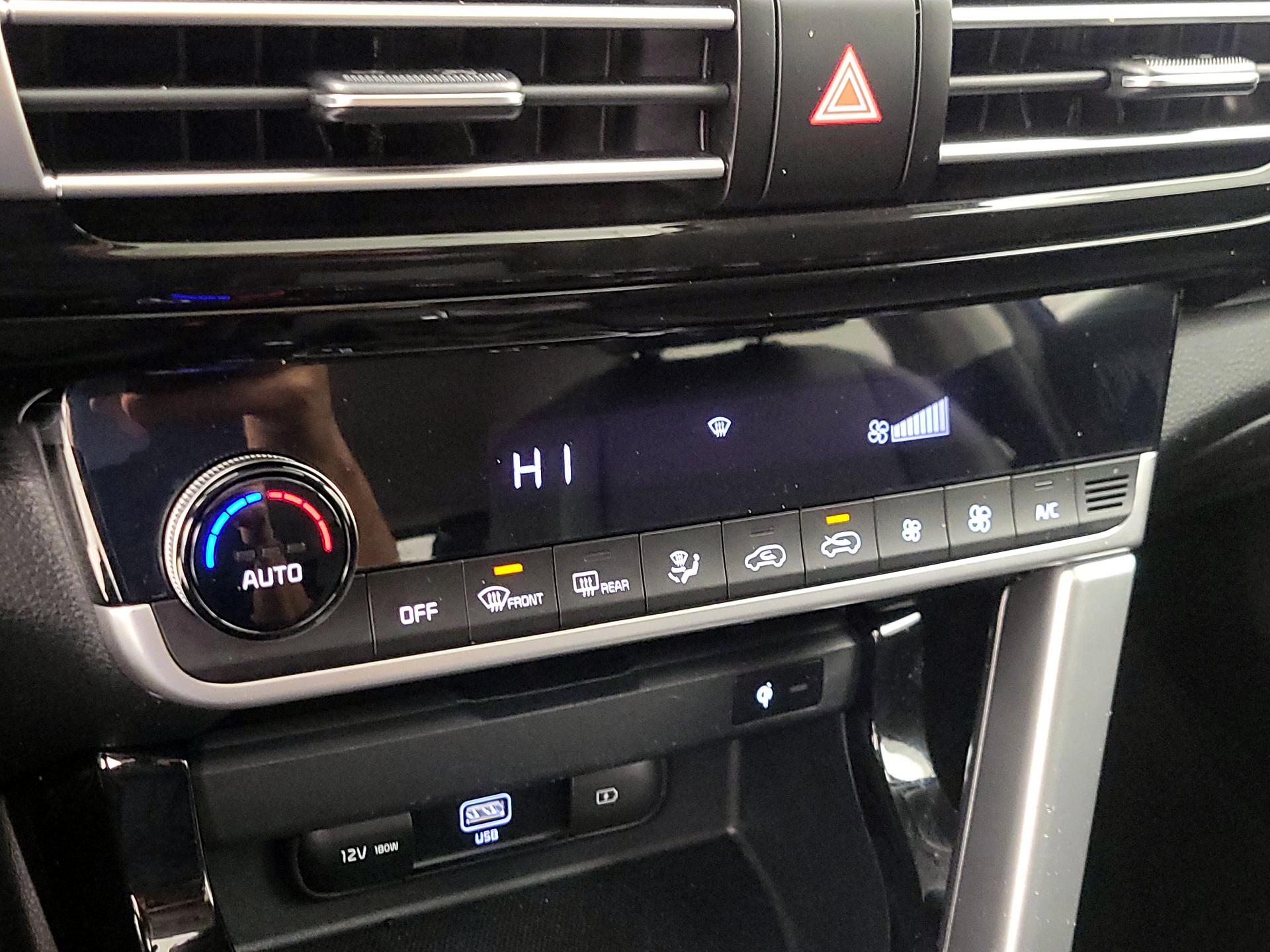 Thumbnail: 2023 Kia Seltos - 16