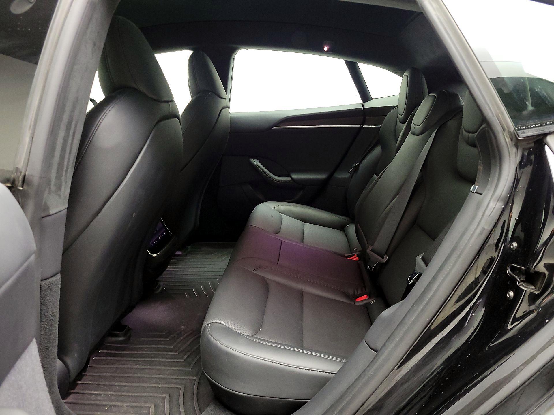 Thumbnail: 2022 Tesla Model S - 18