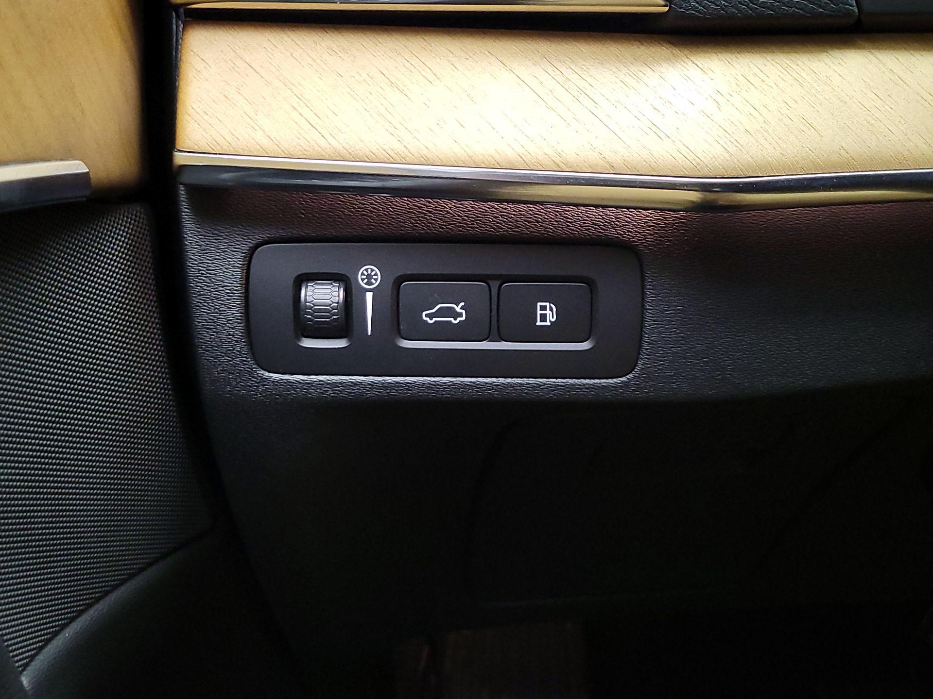 Thumbnail: 2022 Volvo XC90 - 13