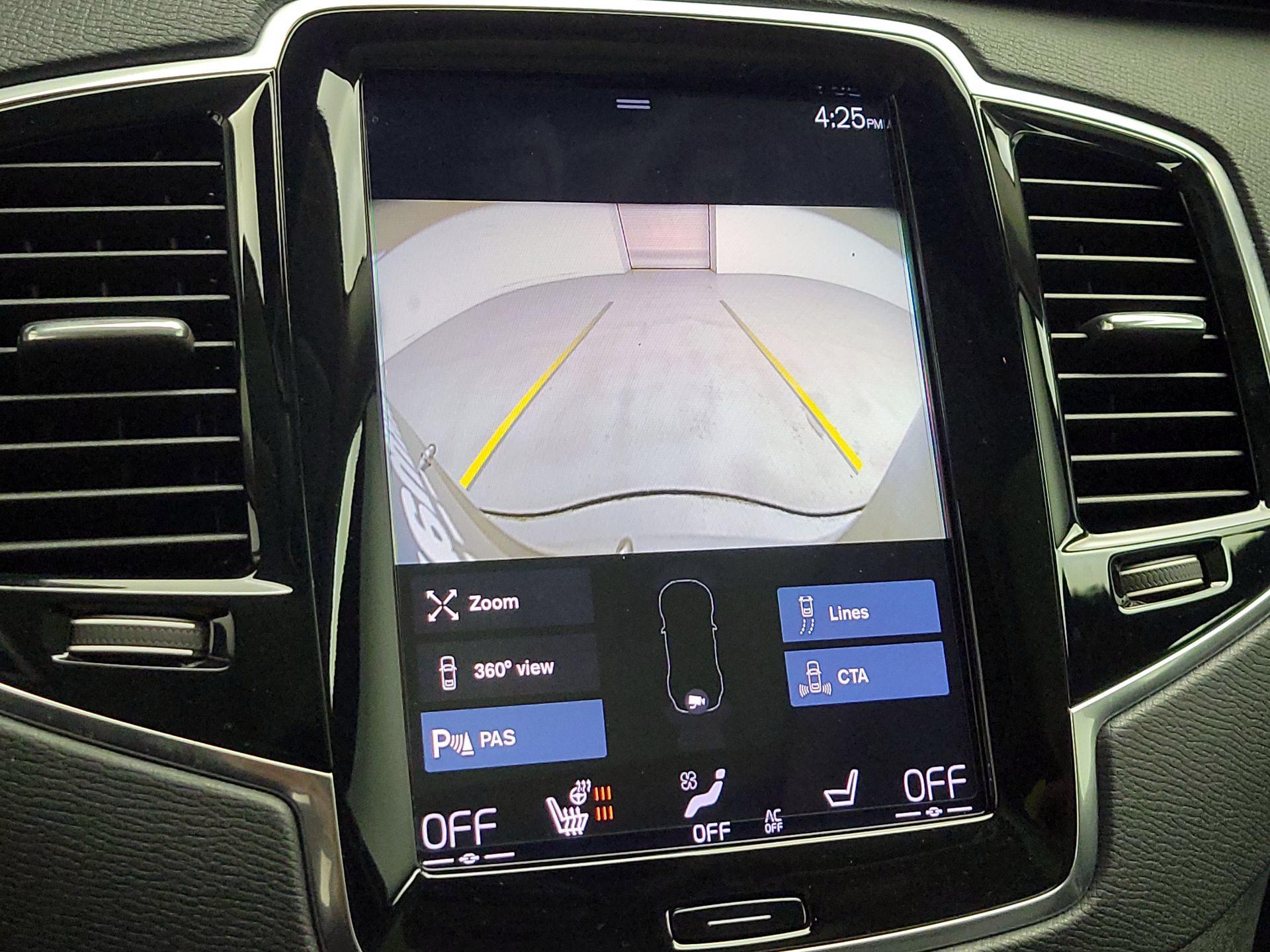 Thumbnail: 2022 Volvo XC90 - 15