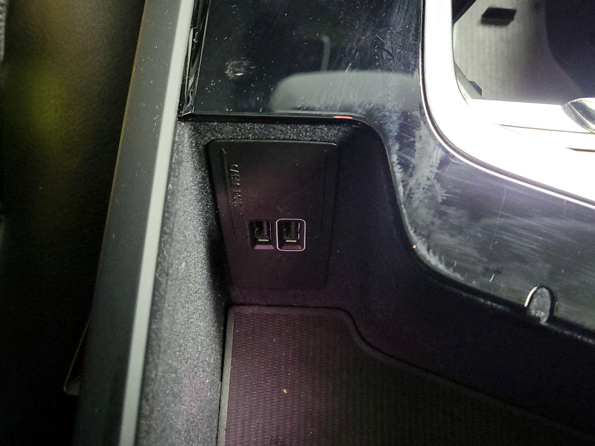 Thumbnail: 2022 Volvo XC90 - 19