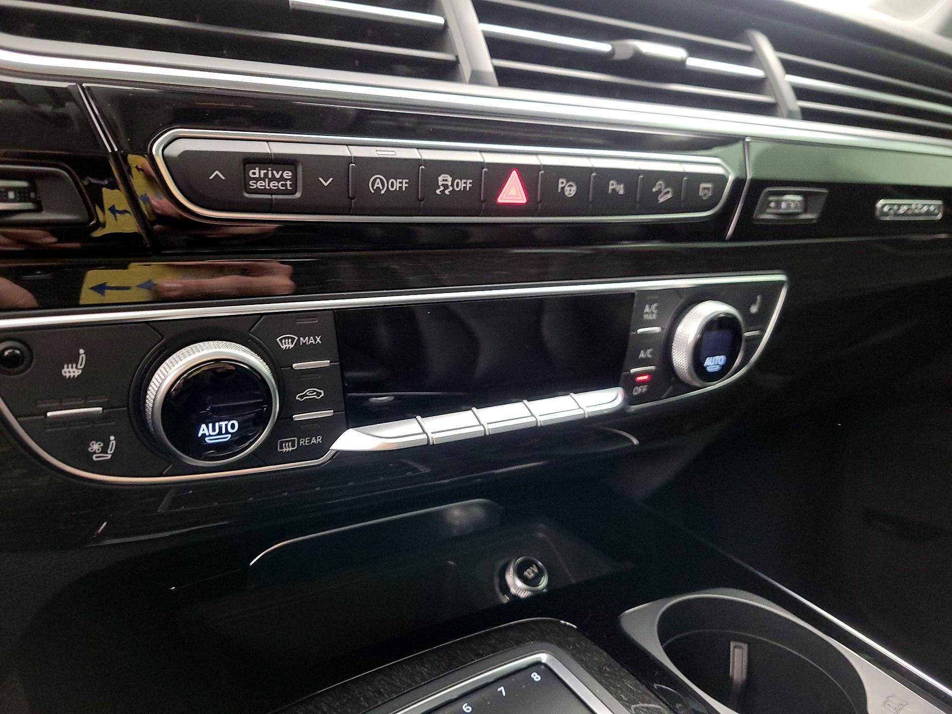 Thumbnail: 2019 Audi Q7 - 17