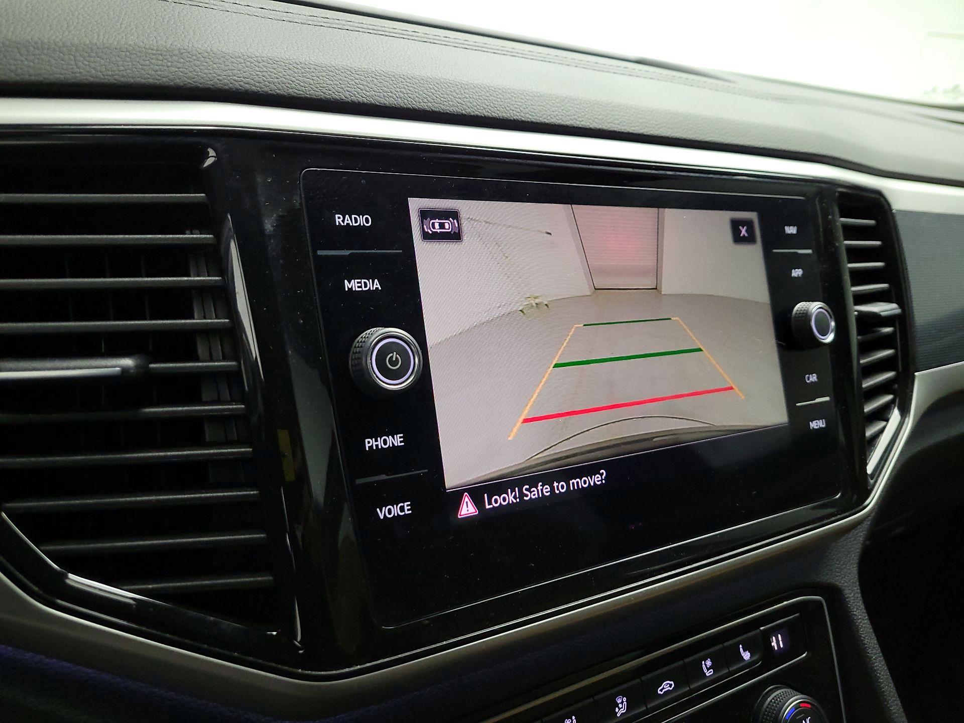 Thumbnail: 2023 Volkswagen Atlas - 13