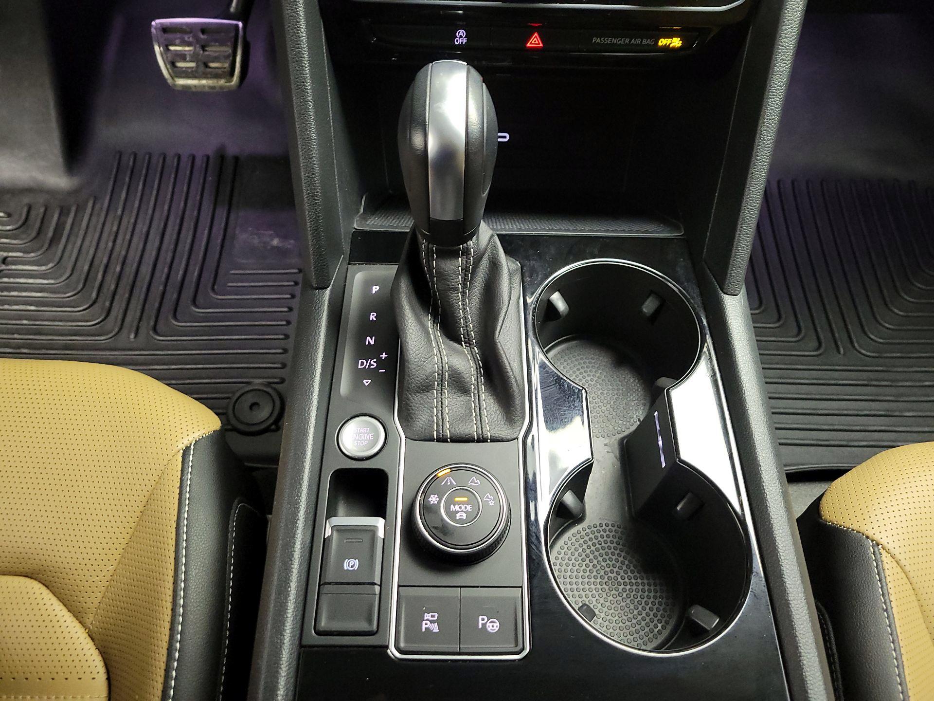 Thumbnail: 2023 Volkswagen Atlas - 16