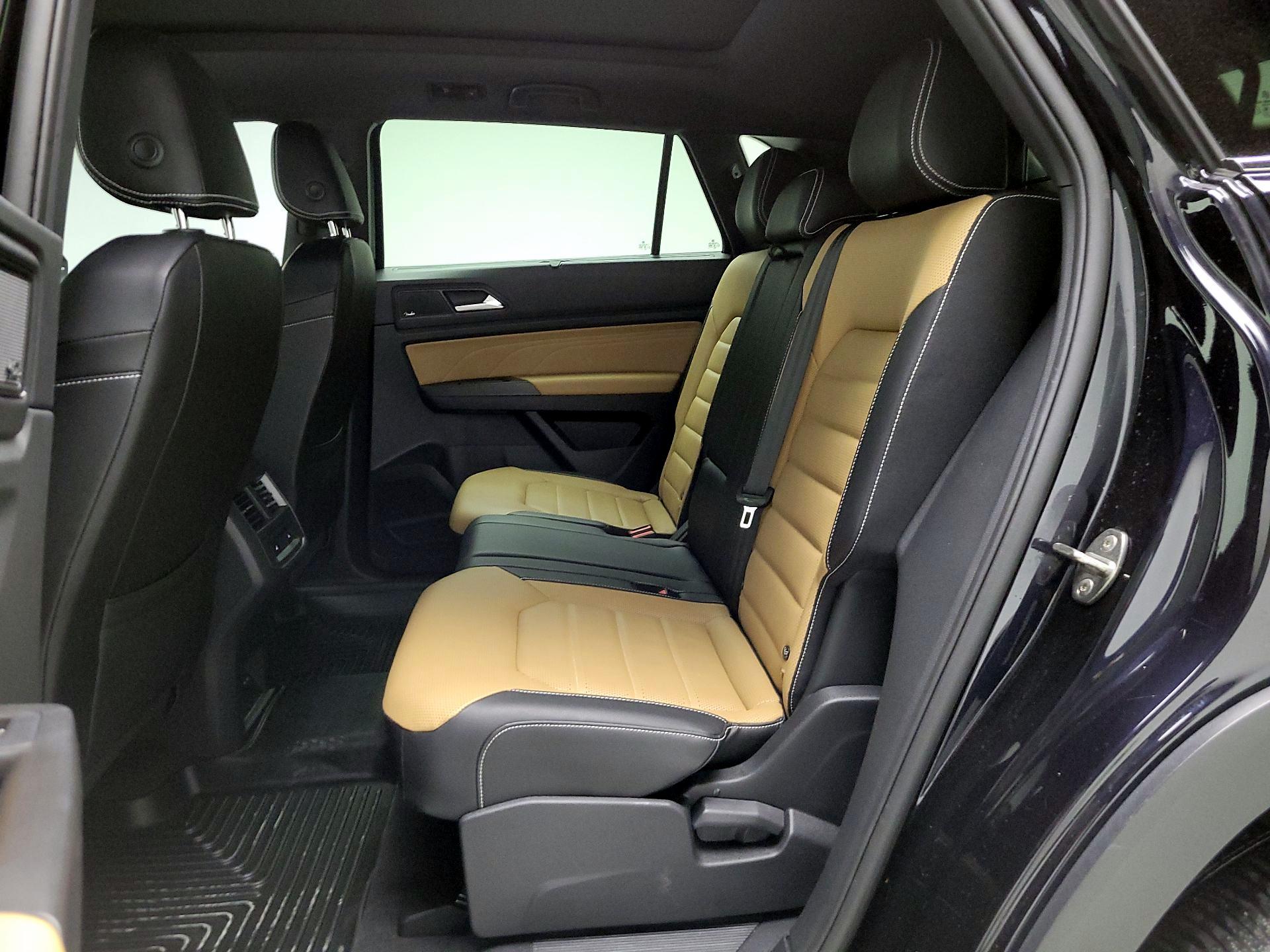 Thumbnail: 2023 Volkswagen Atlas - 17