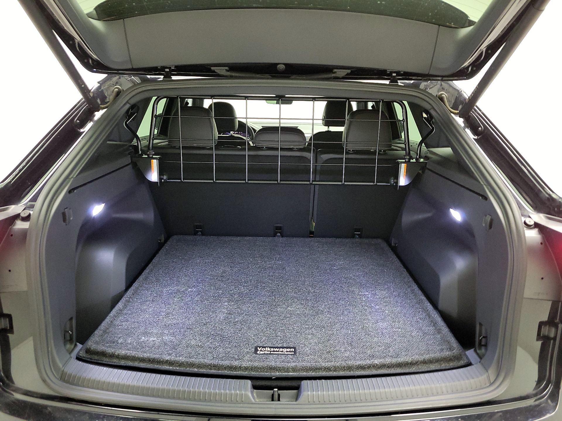 Thumbnail: 2023 Volkswagen Atlas - 18