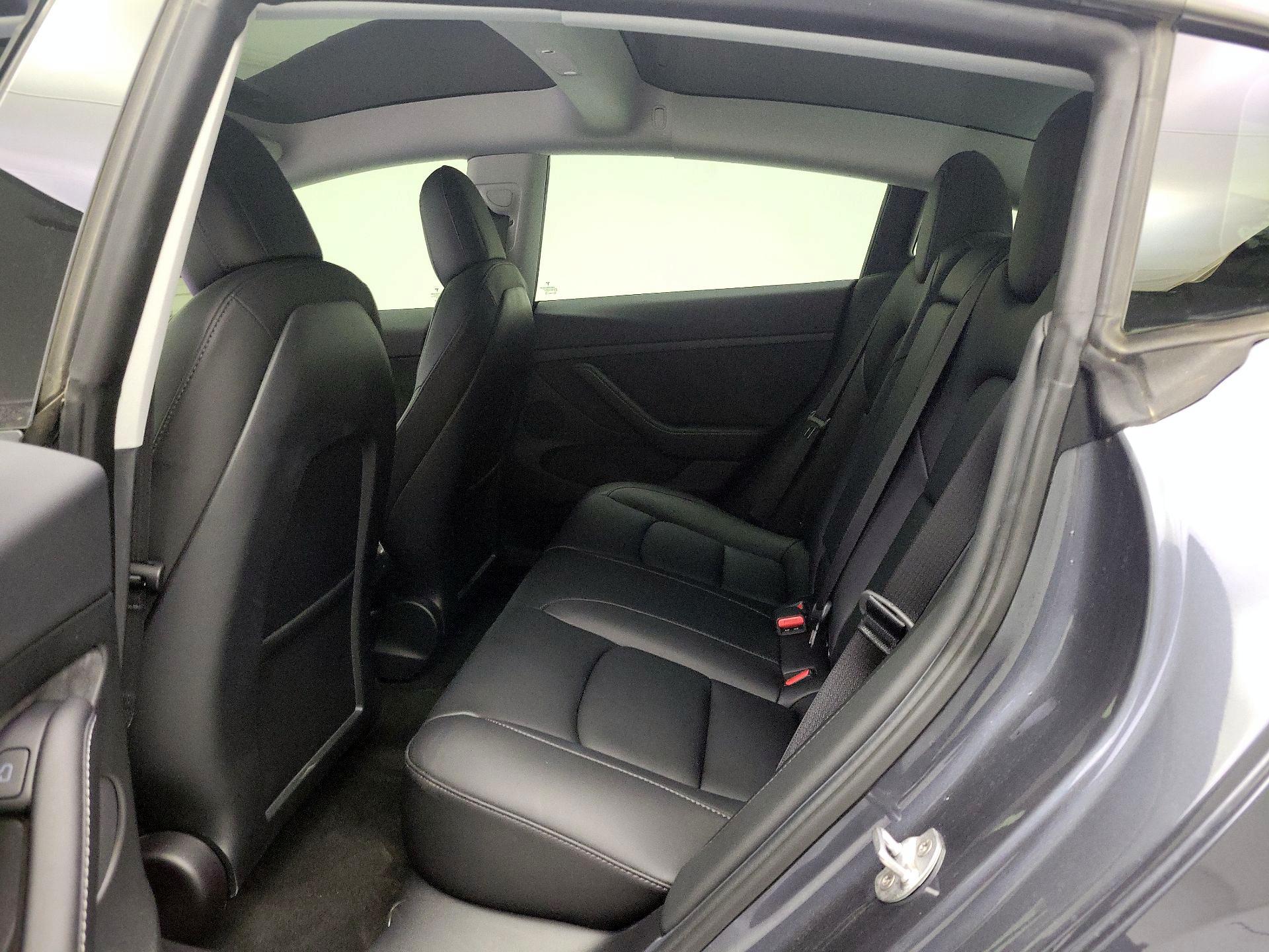 Thumbnail: 2022 Tesla Model 3 - 19