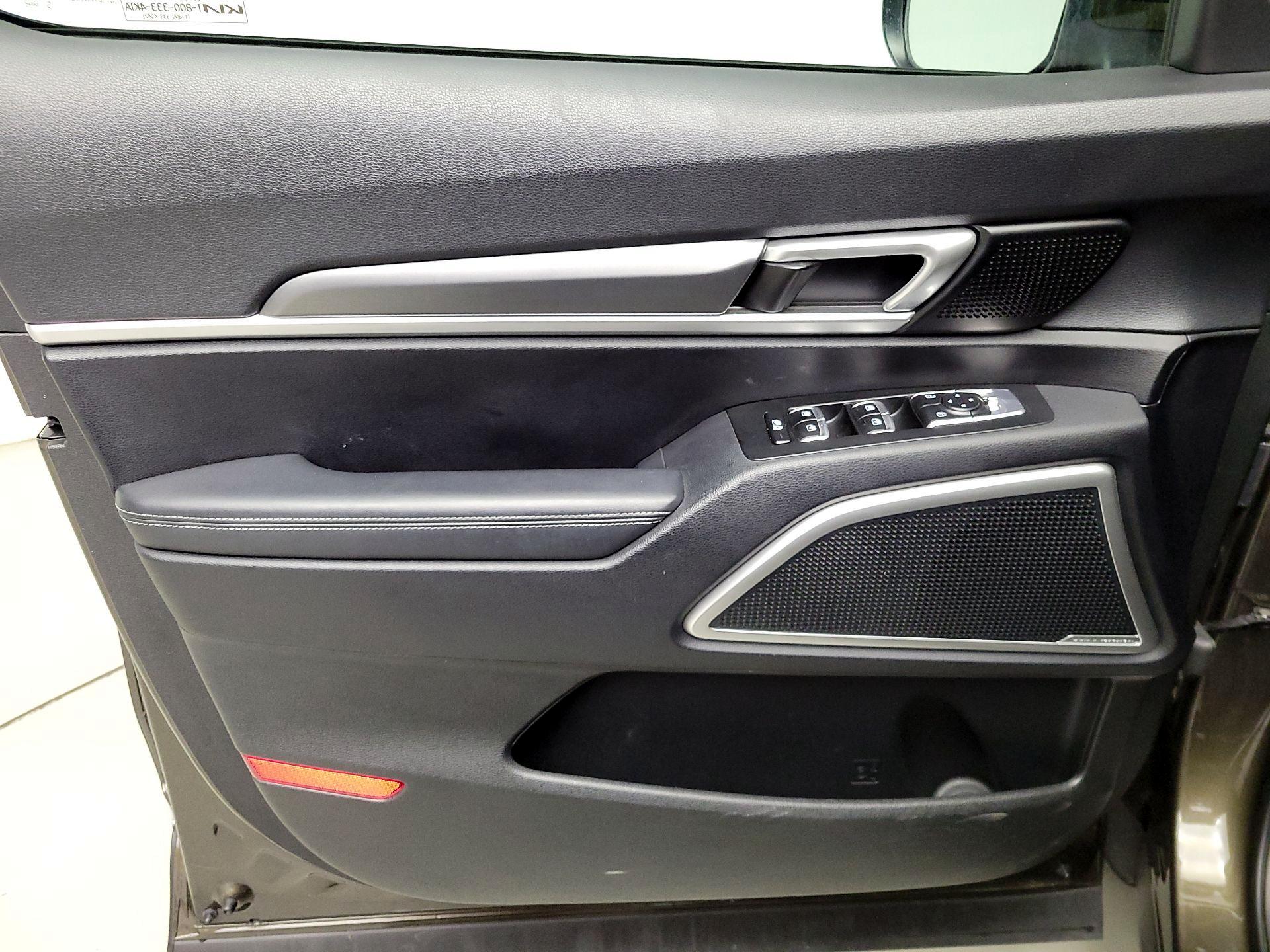 Thumbnail: 2022 Kia Telluride - 12