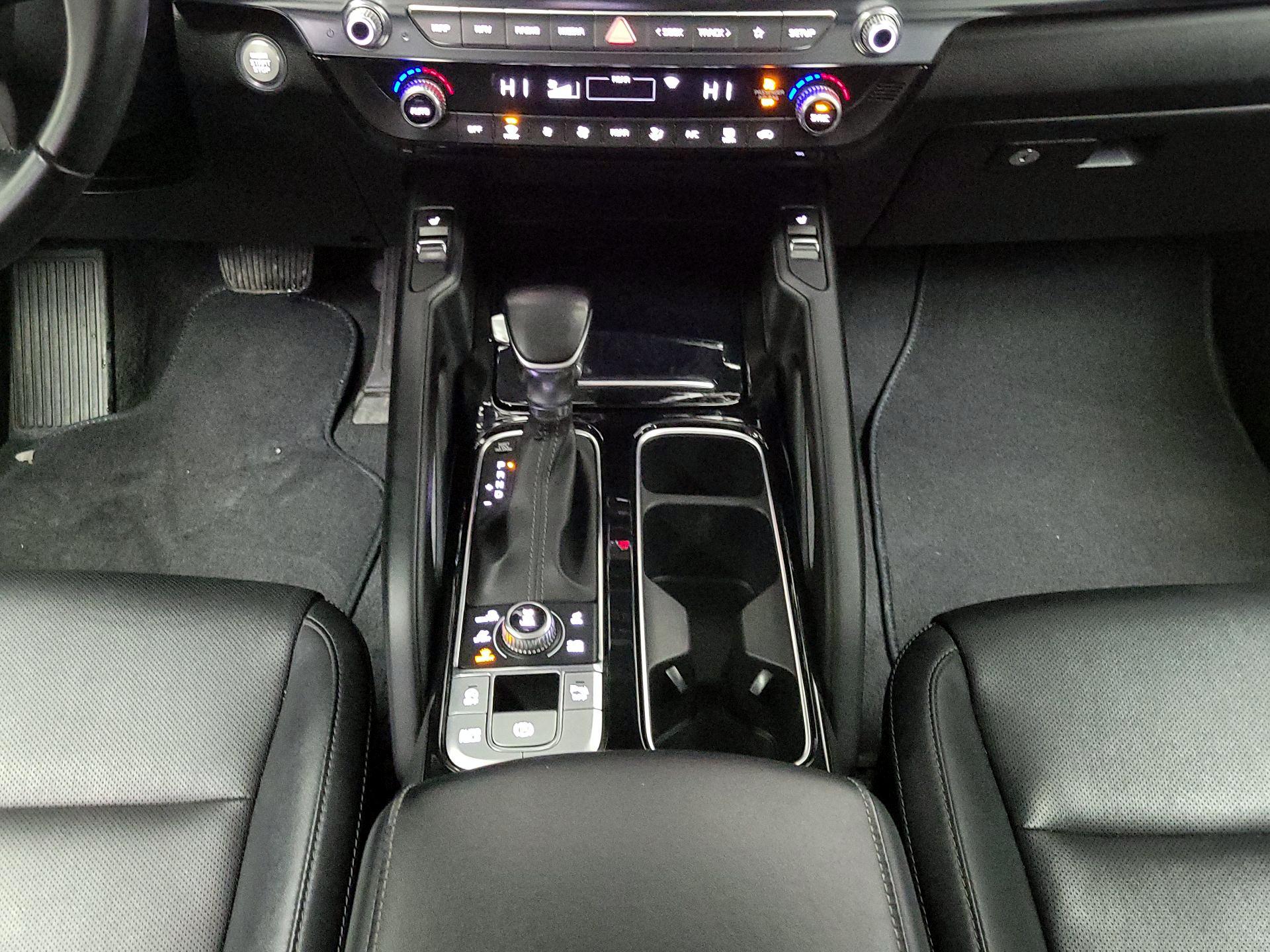 Thumbnail: 2022 Kia Telluride - 18