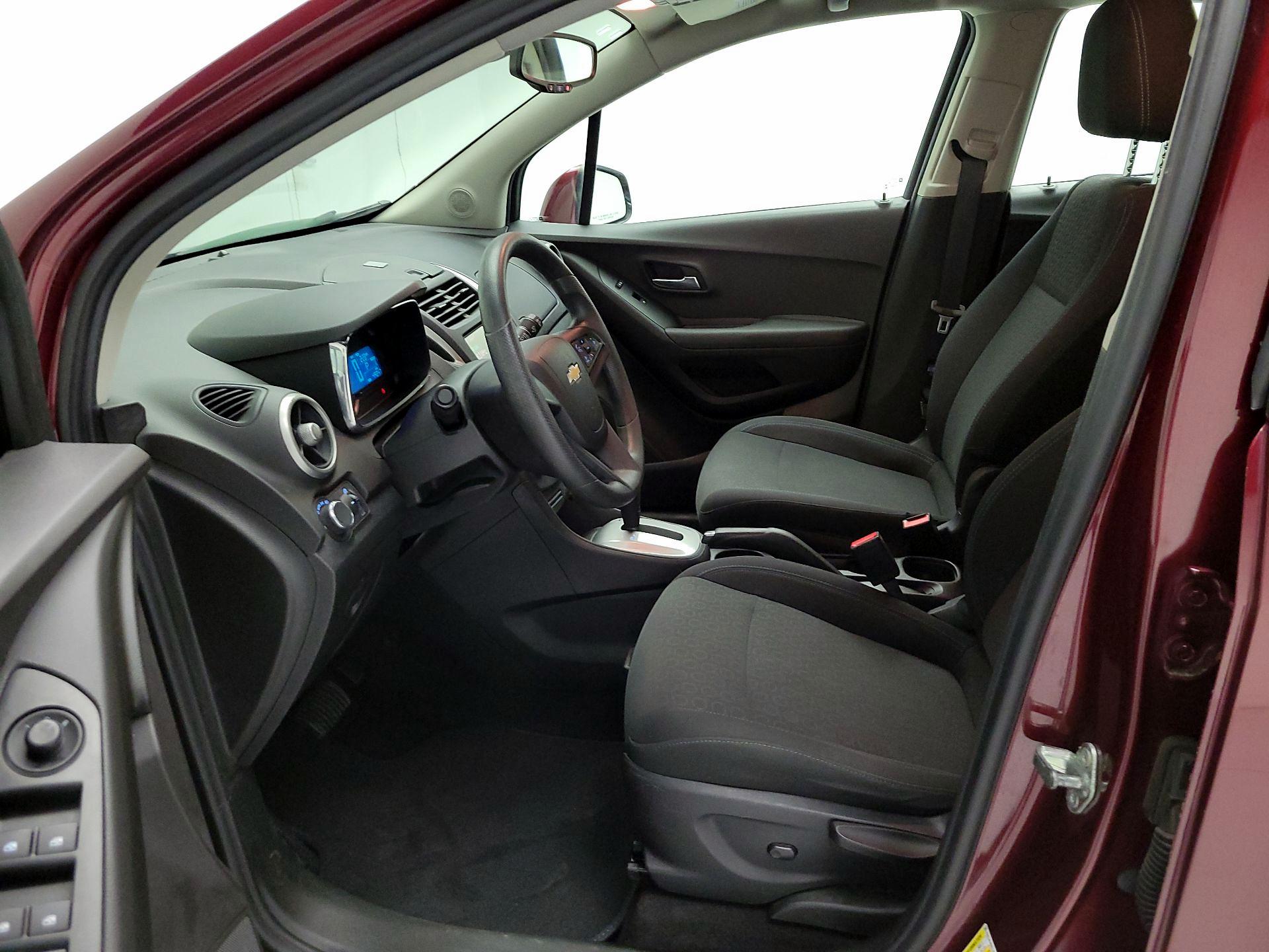 Thumbnail: 2016 Chevrolet Trax - 11